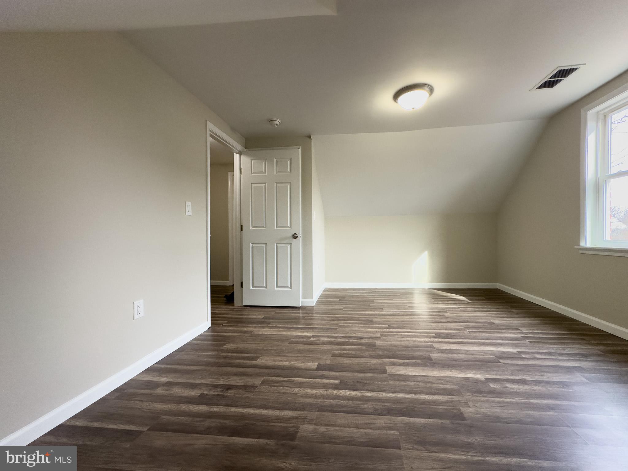 BRENTWOOD - Residential