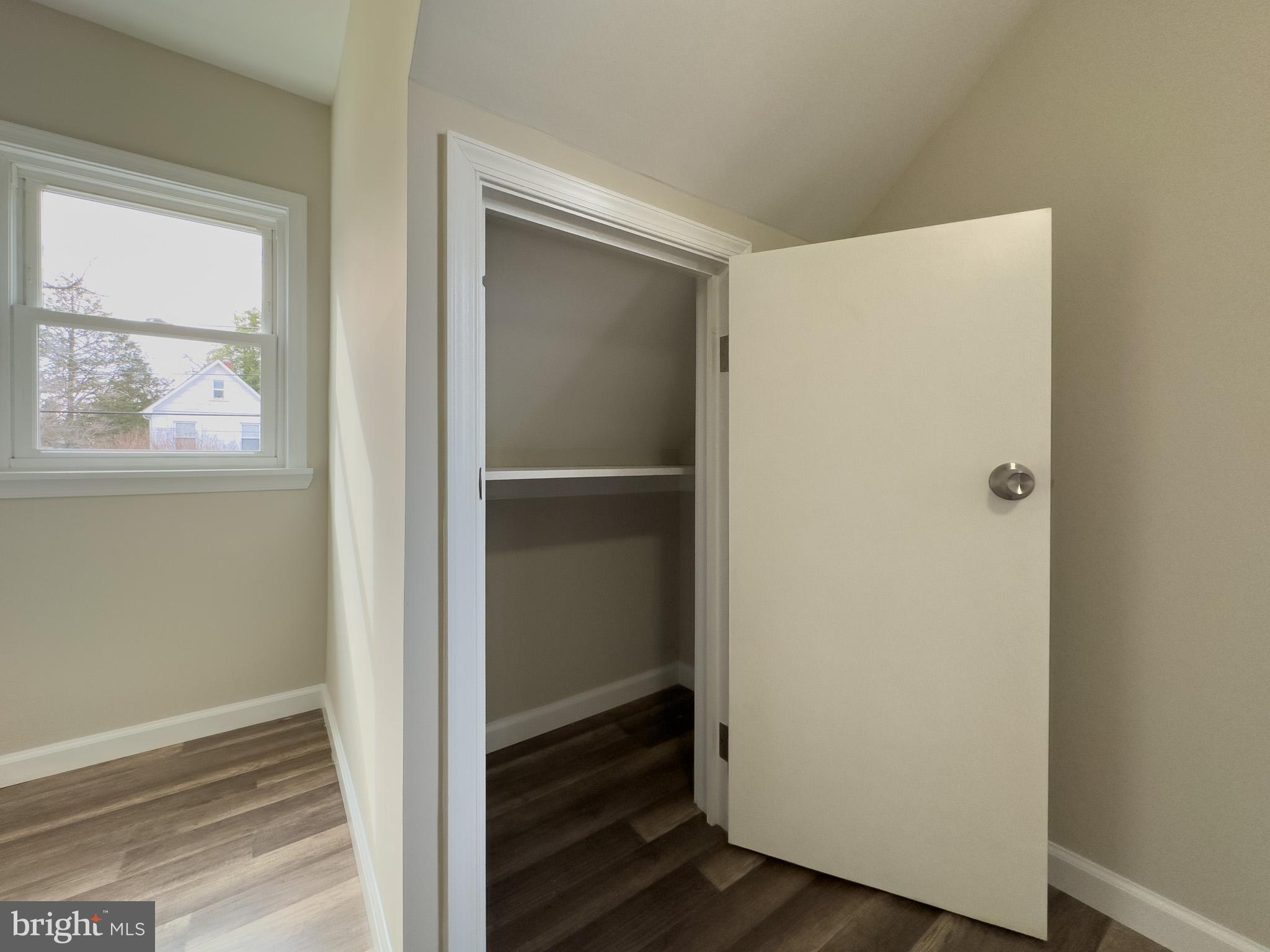 BRENTWOOD - Residential