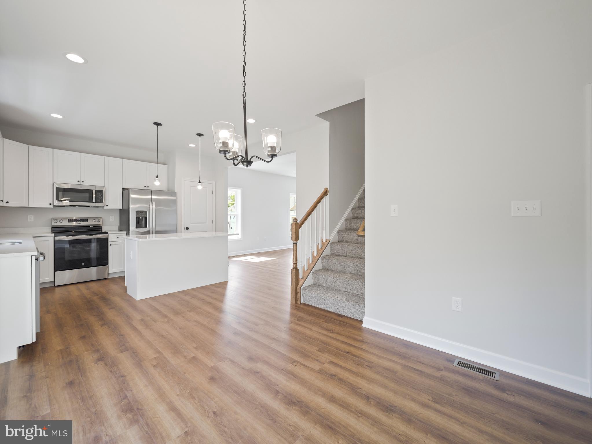 MIDDLE CREEK VISTAS - Residential