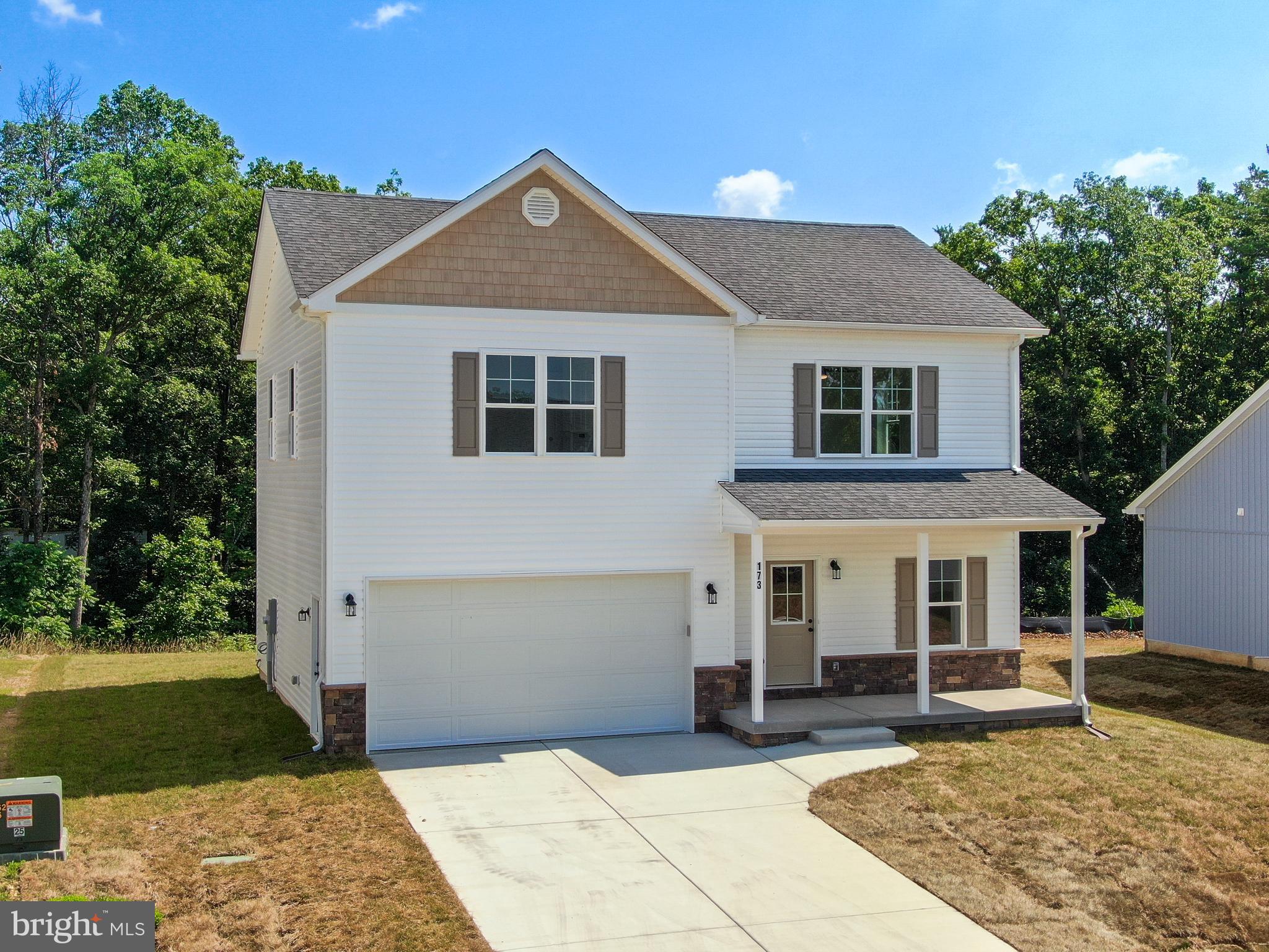 MIDDLE CREEK VISTAS - Residential