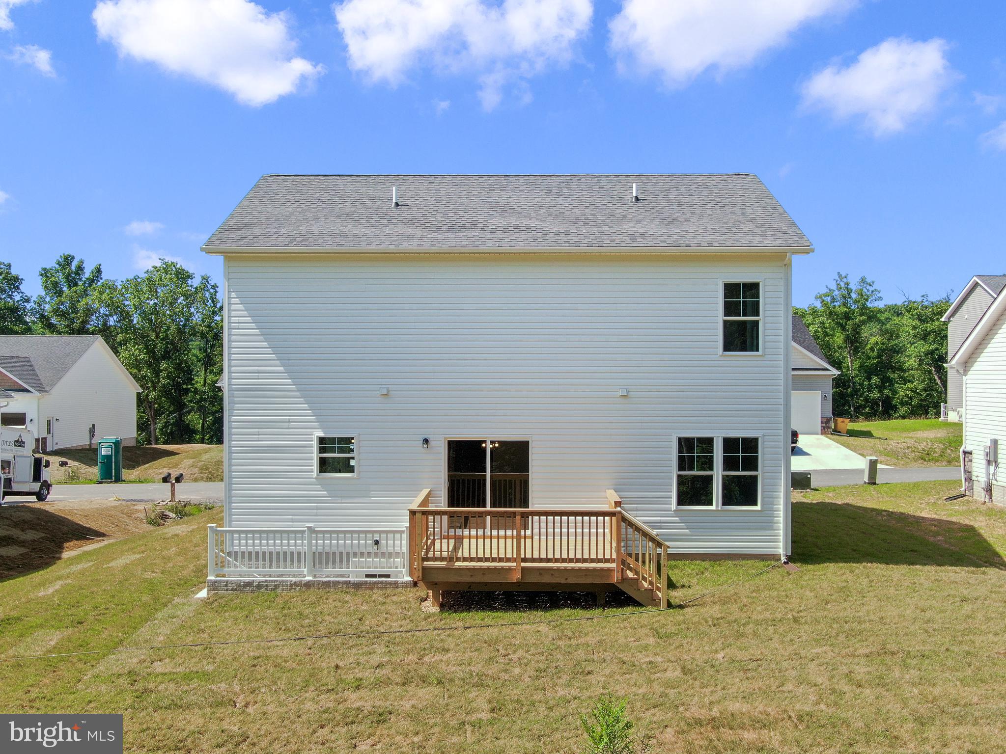 MIDDLE CREEK VISTAS - Residential