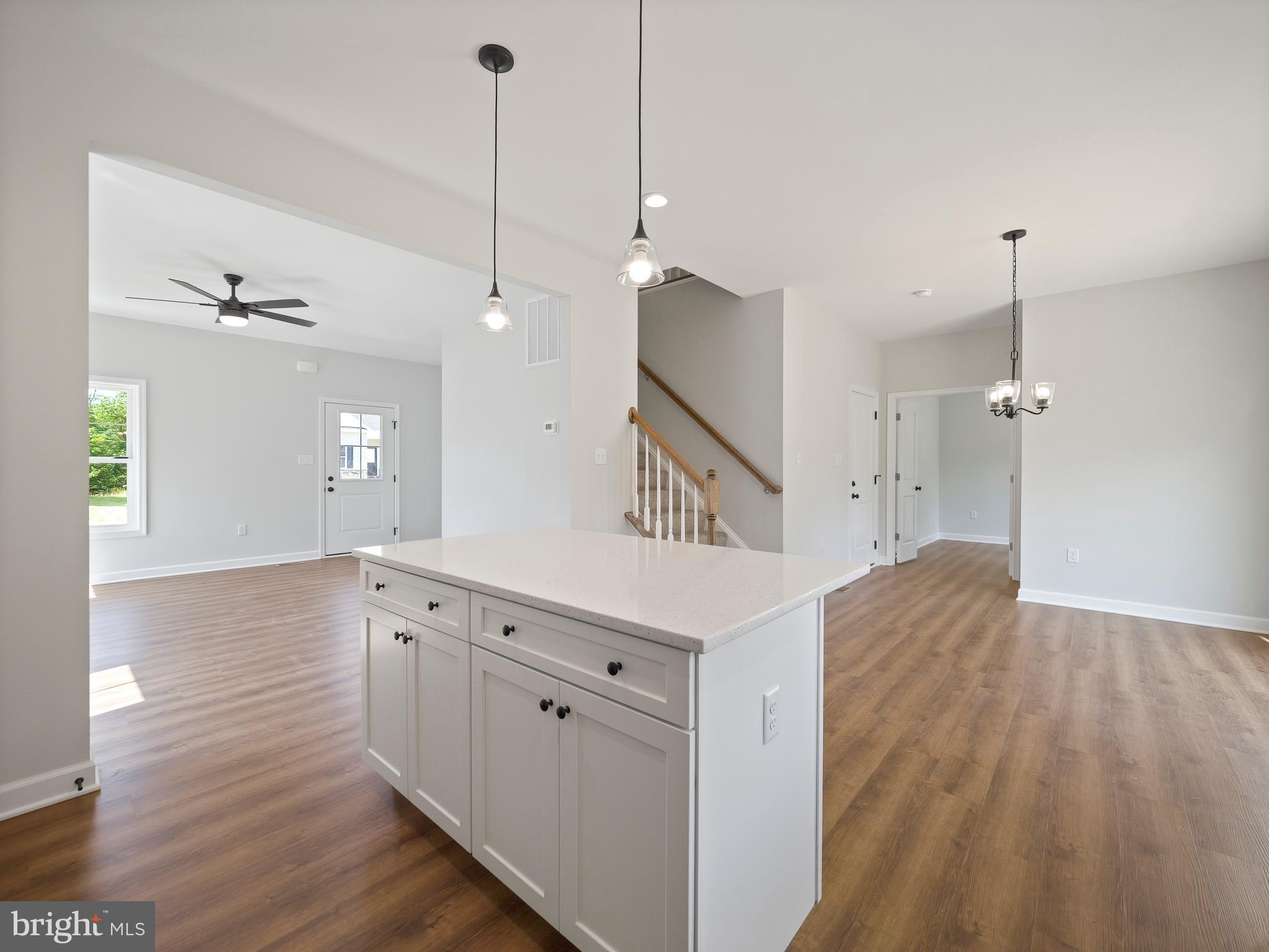 MIDDLE CREEK VISTAS - Residential