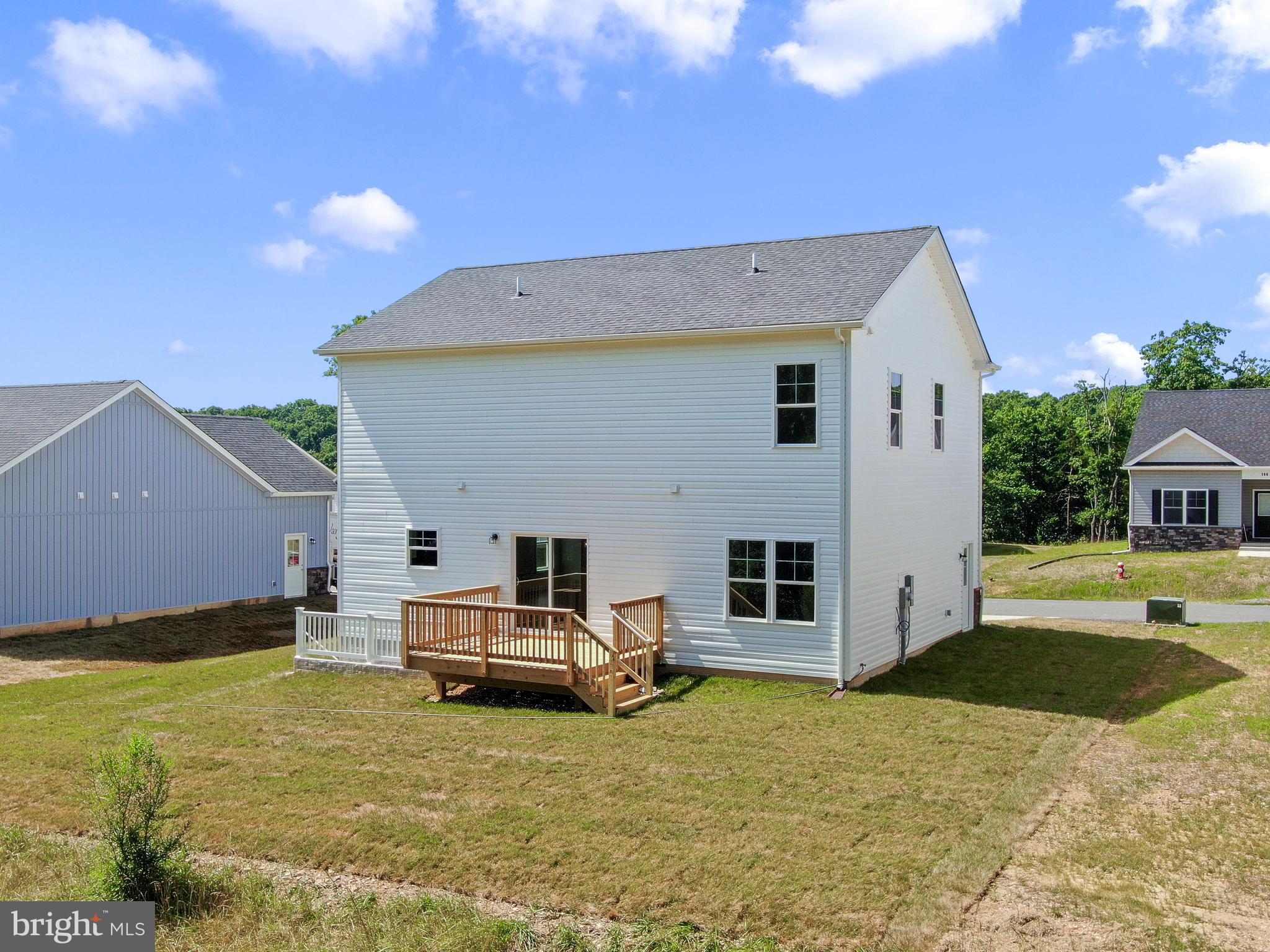 MIDDLE CREEK VISTAS - Residential