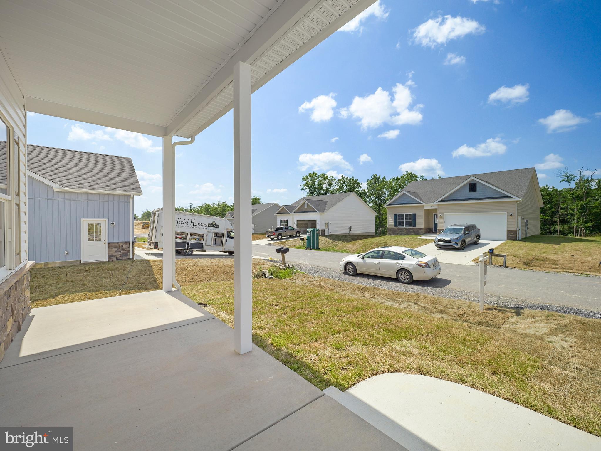 MIDDLE CREEK VISTAS - Residential