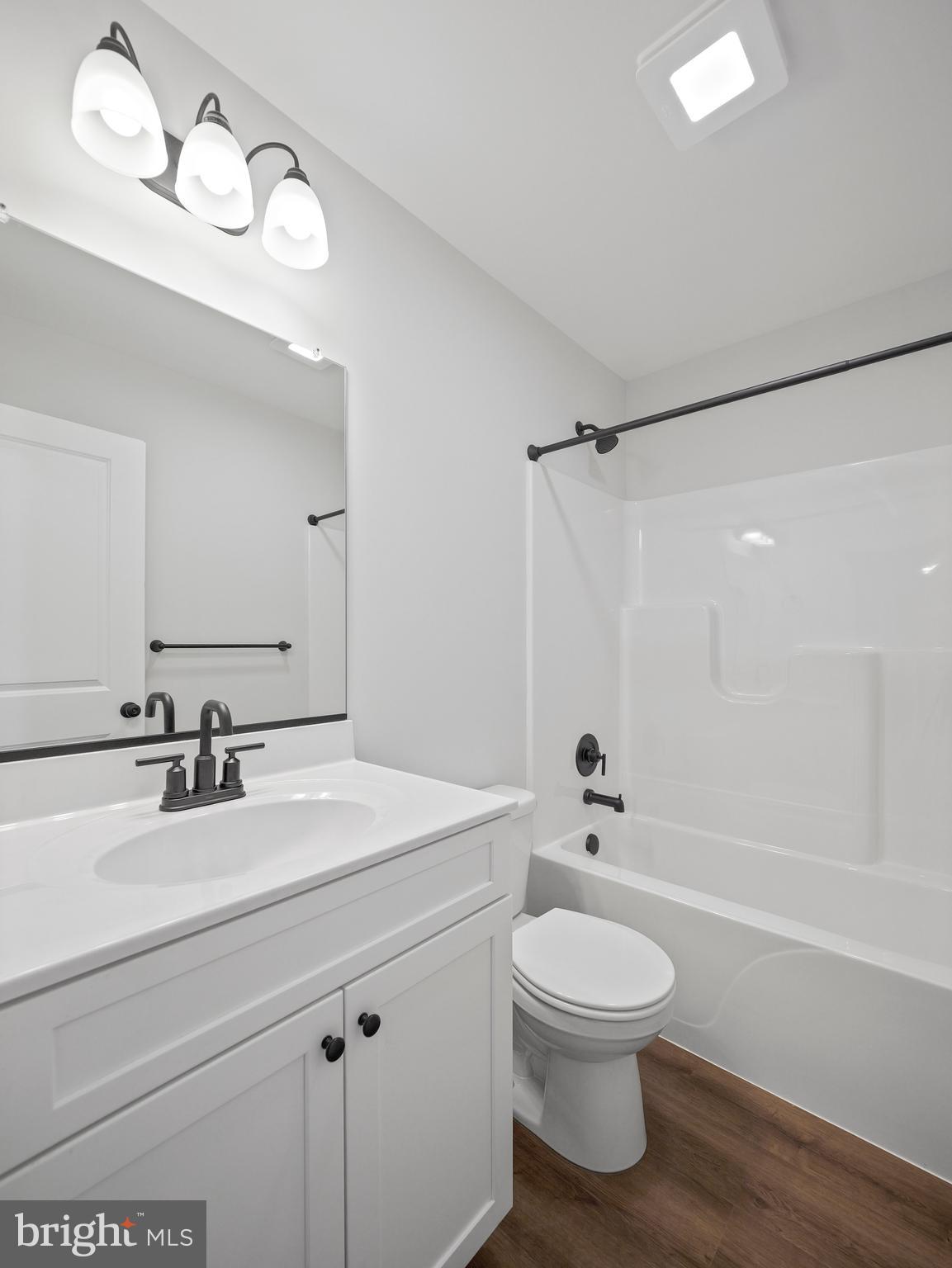 MIDDLE CREEK VISTAS - Residential