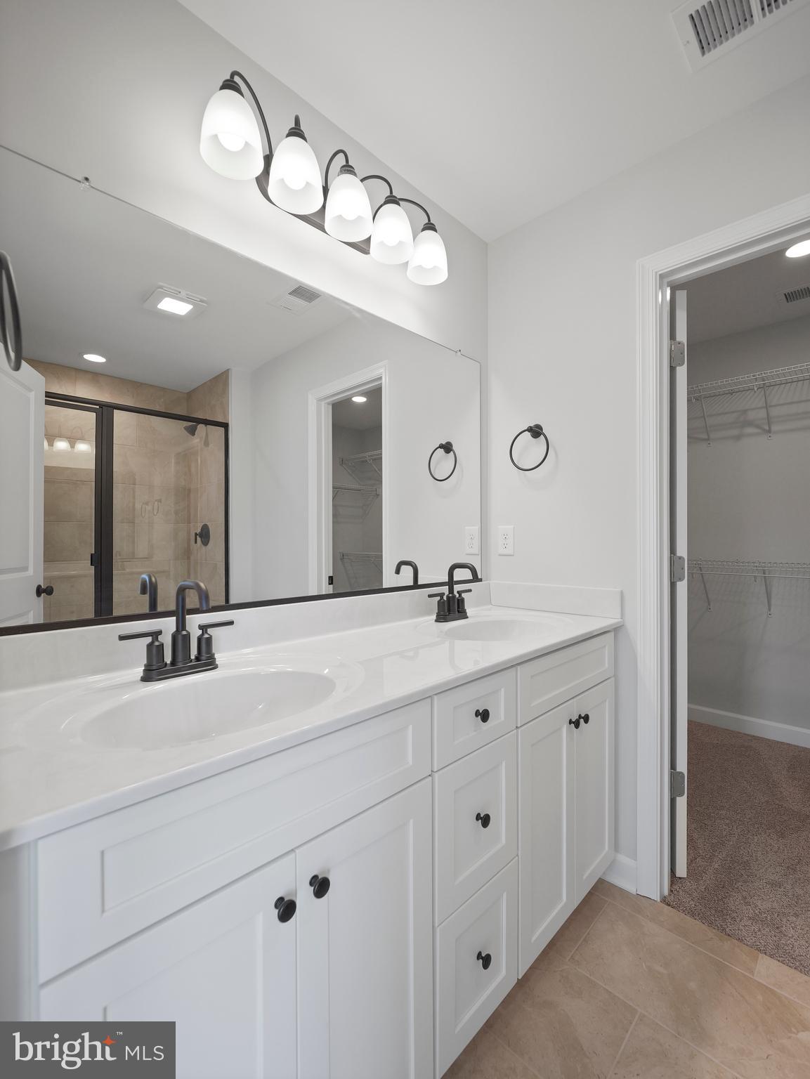 MIDDLE CREEK VISTAS - Residential