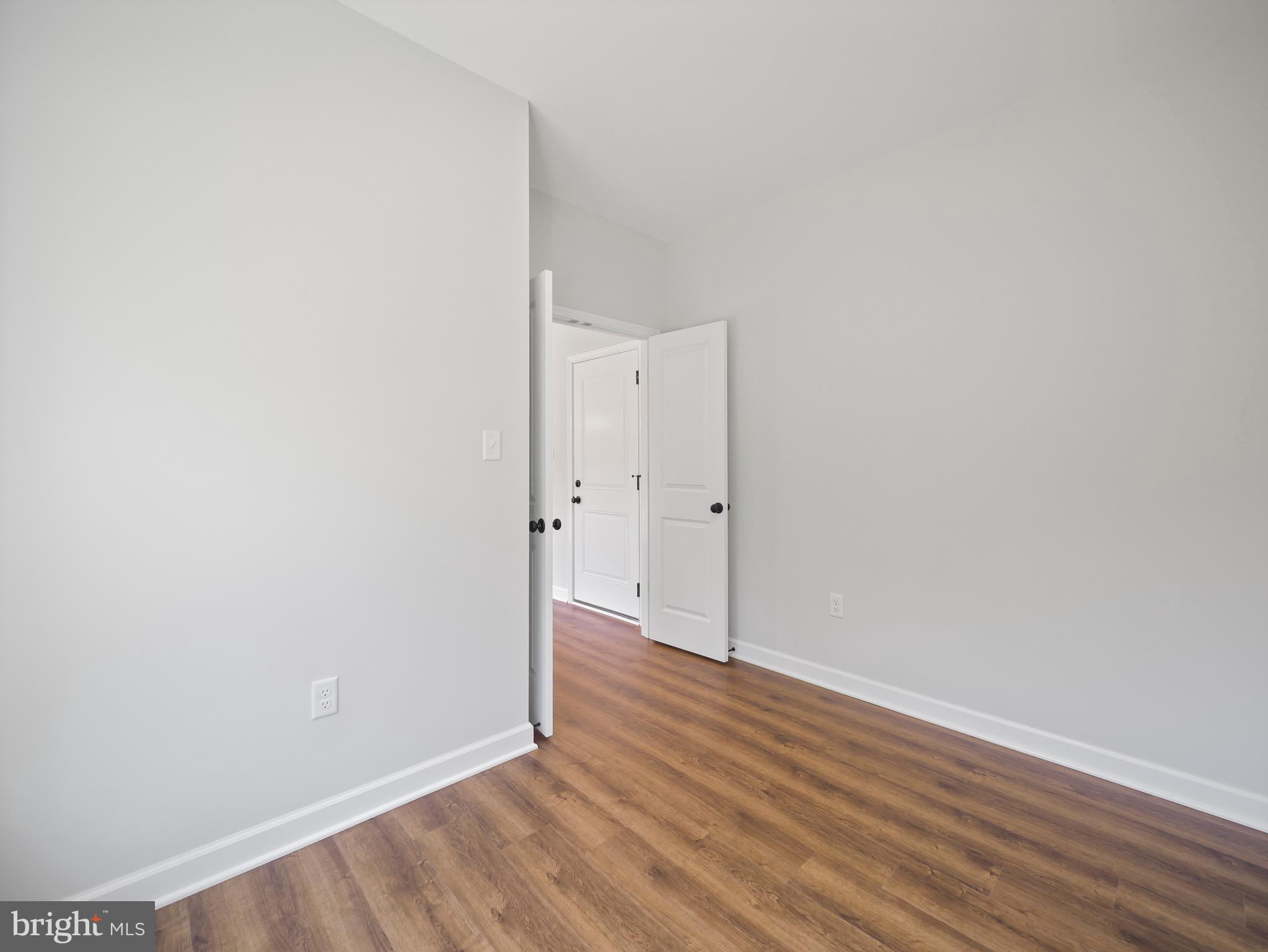 MIDDLE CREEK VISTAS - Residential