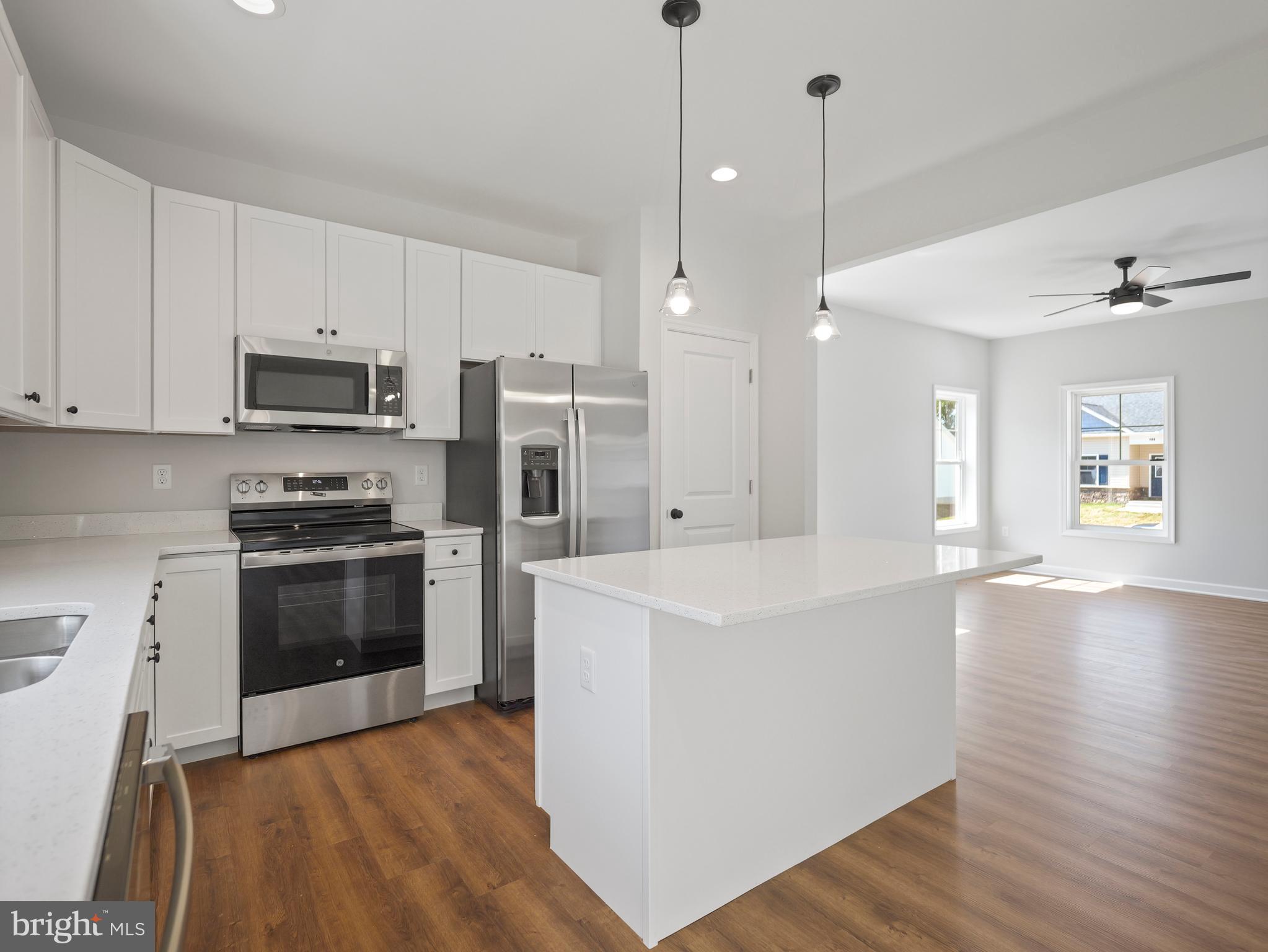 MIDDLE CREEK VISTAS - Residential