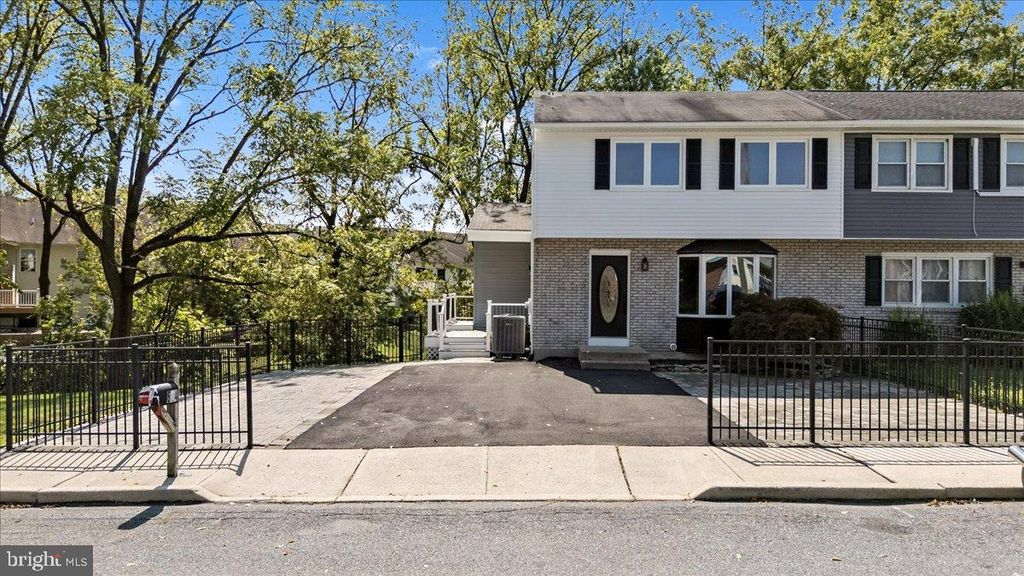 Photo of 624 E 8th Street, NORTHAMPTON, PA 18067 (MLS # PANH2008640)