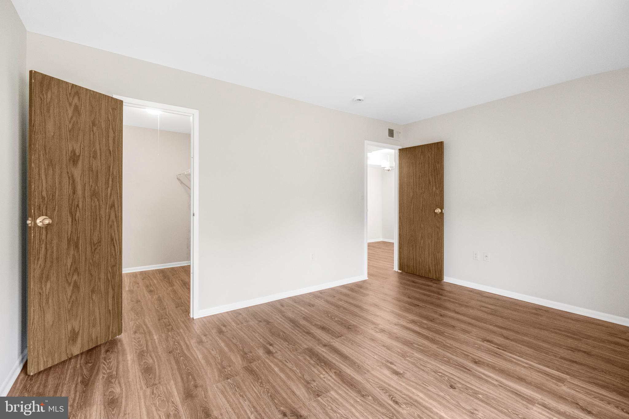 HUNTING RIDGE CONDOMINIUM - Residential Lease