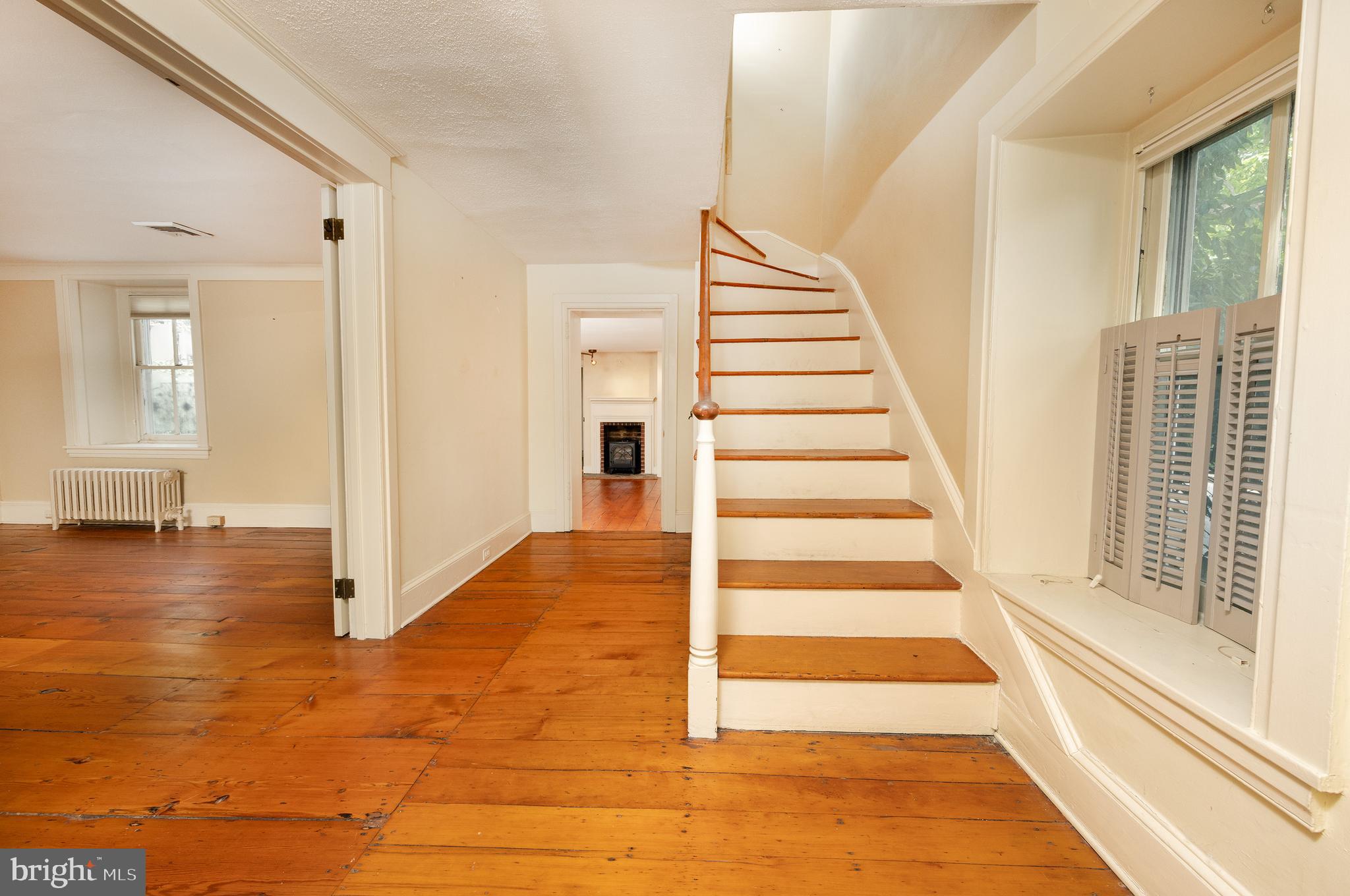 DOYLESTOWN BORO - Commercial Sale