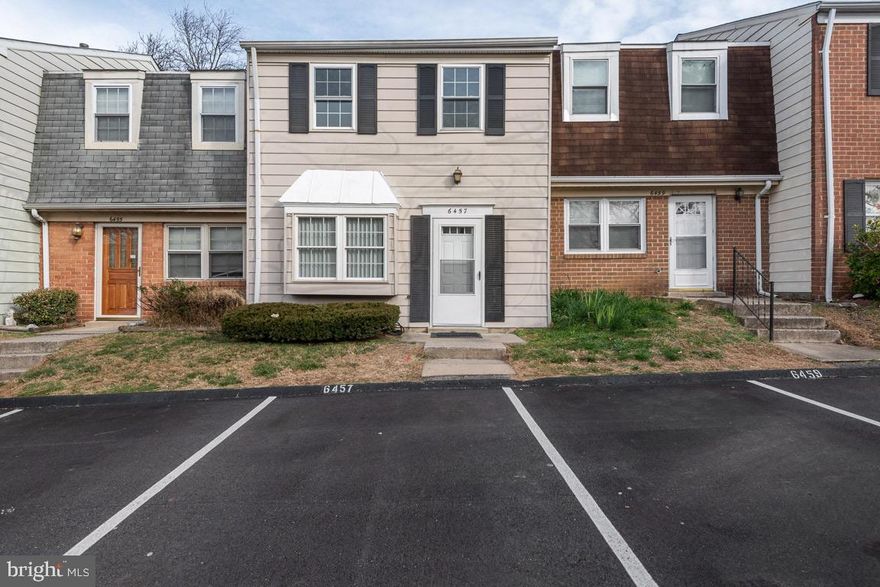Renovated and Move-in Ready! Eat-in kitchen features new recessed lights and bay window. Fresh paint, new laminate on main level, new carpet on upper level, refurbished tub. Enjoy the fenced back yard! Condo association currently updating exterior.