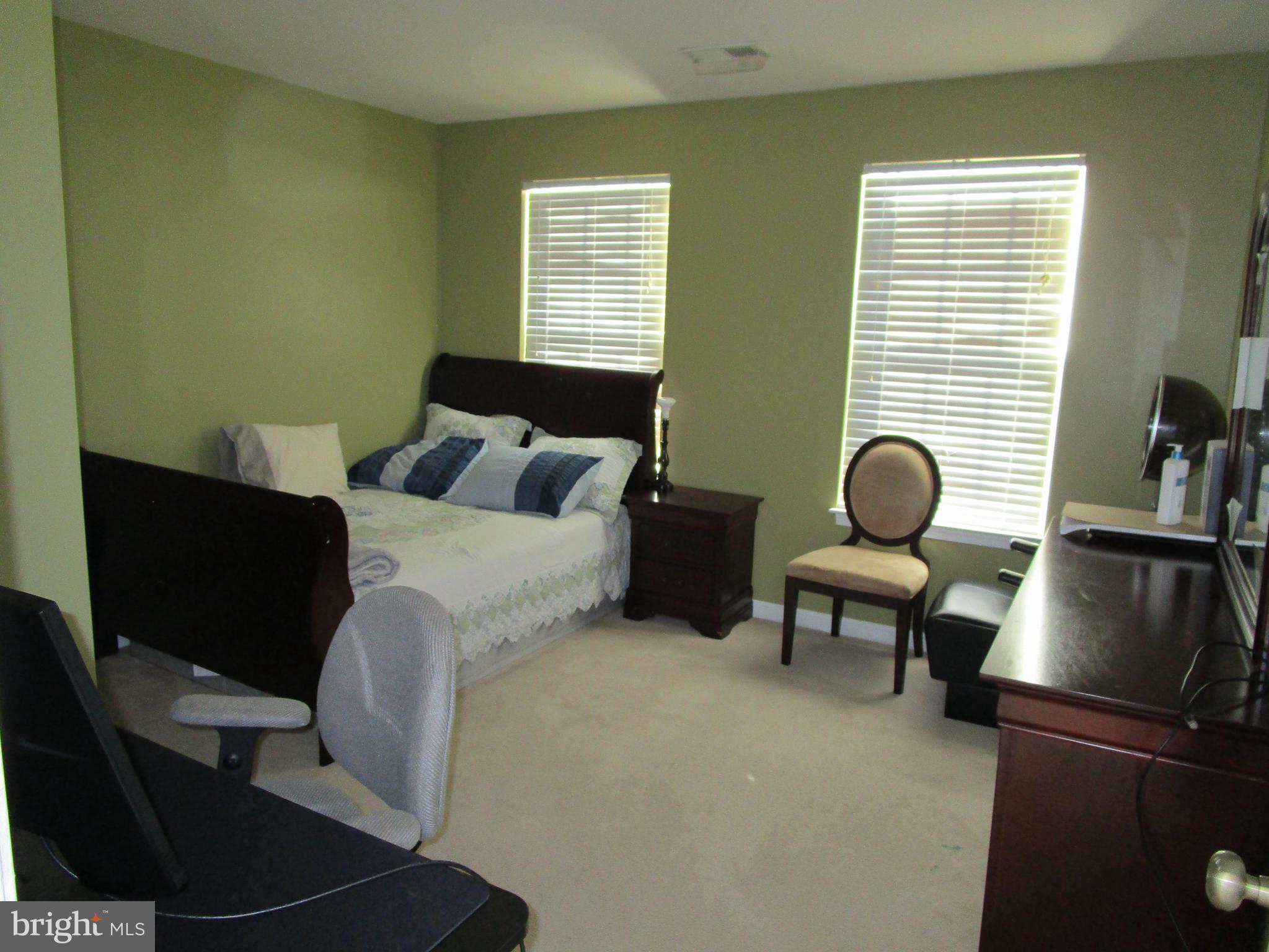 AUTUMN HILLS - Residential Lease