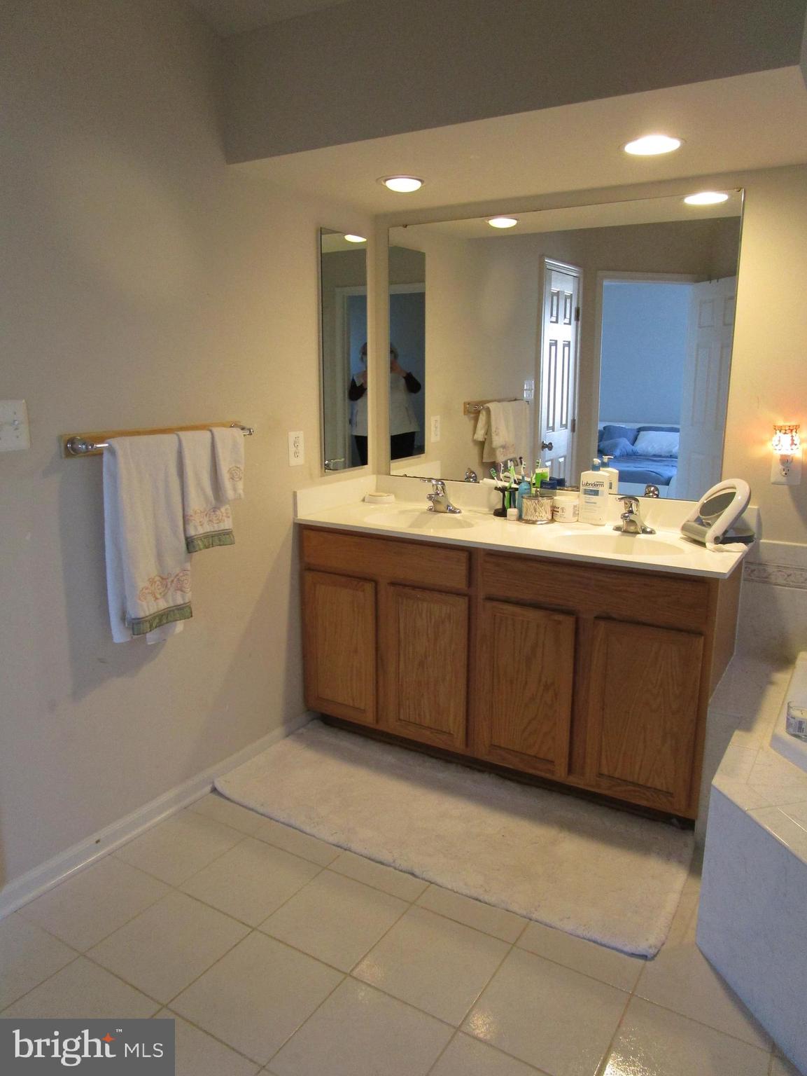 AUTUMN HILLS - Residential Lease