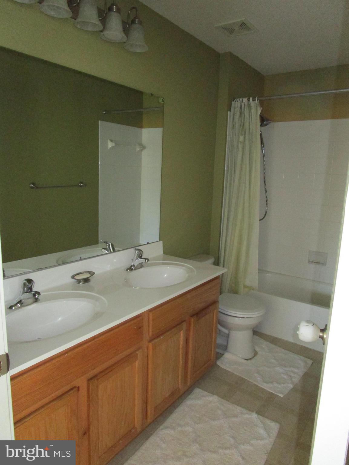 AUTUMN HILLS - Residential Lease