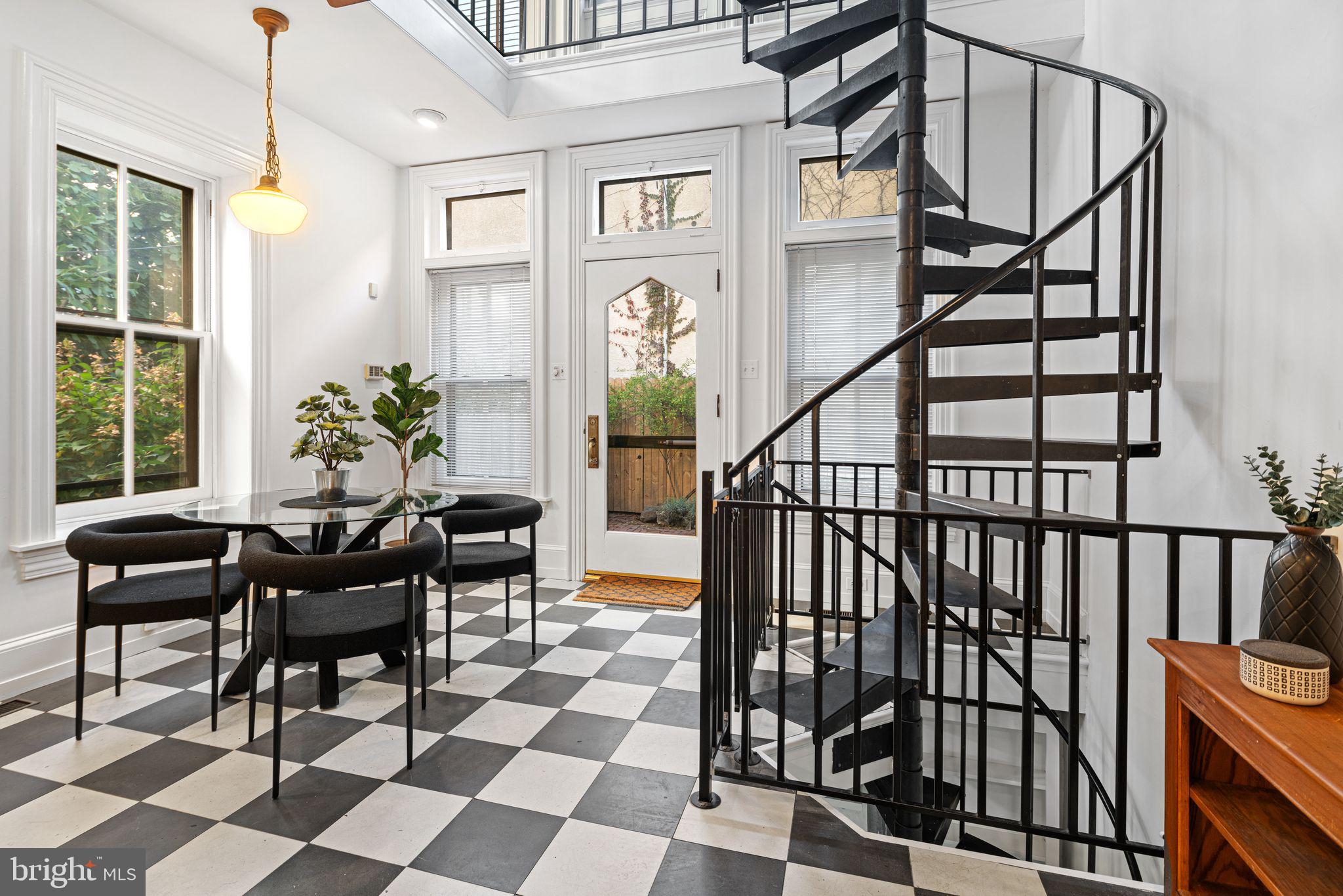 FAIRMOUNT - Residential