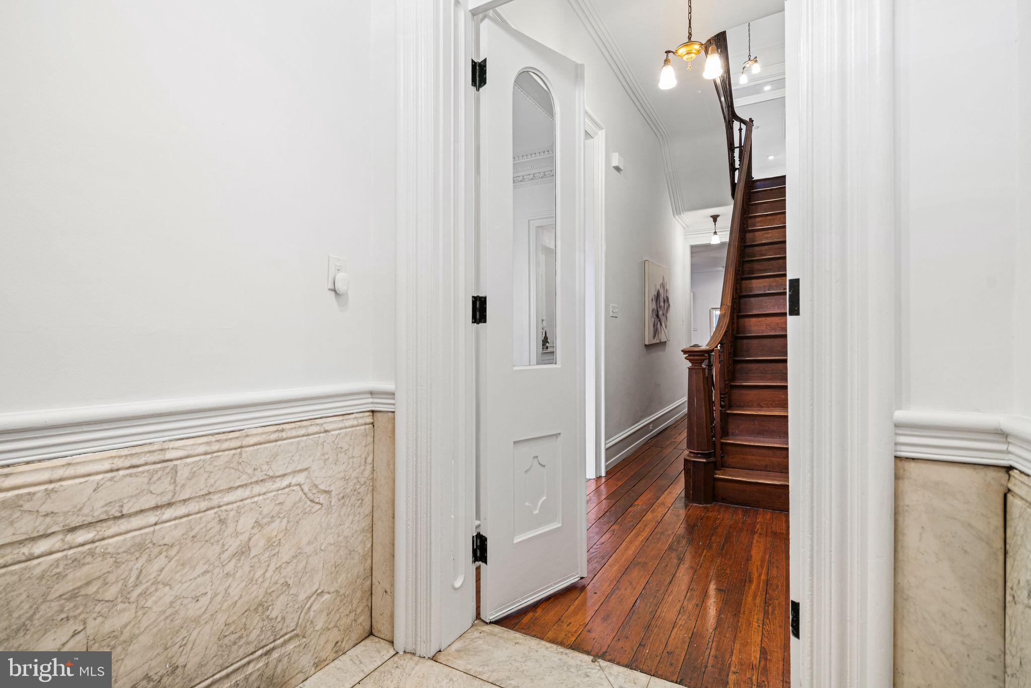 FAIRMOUNT - Residential