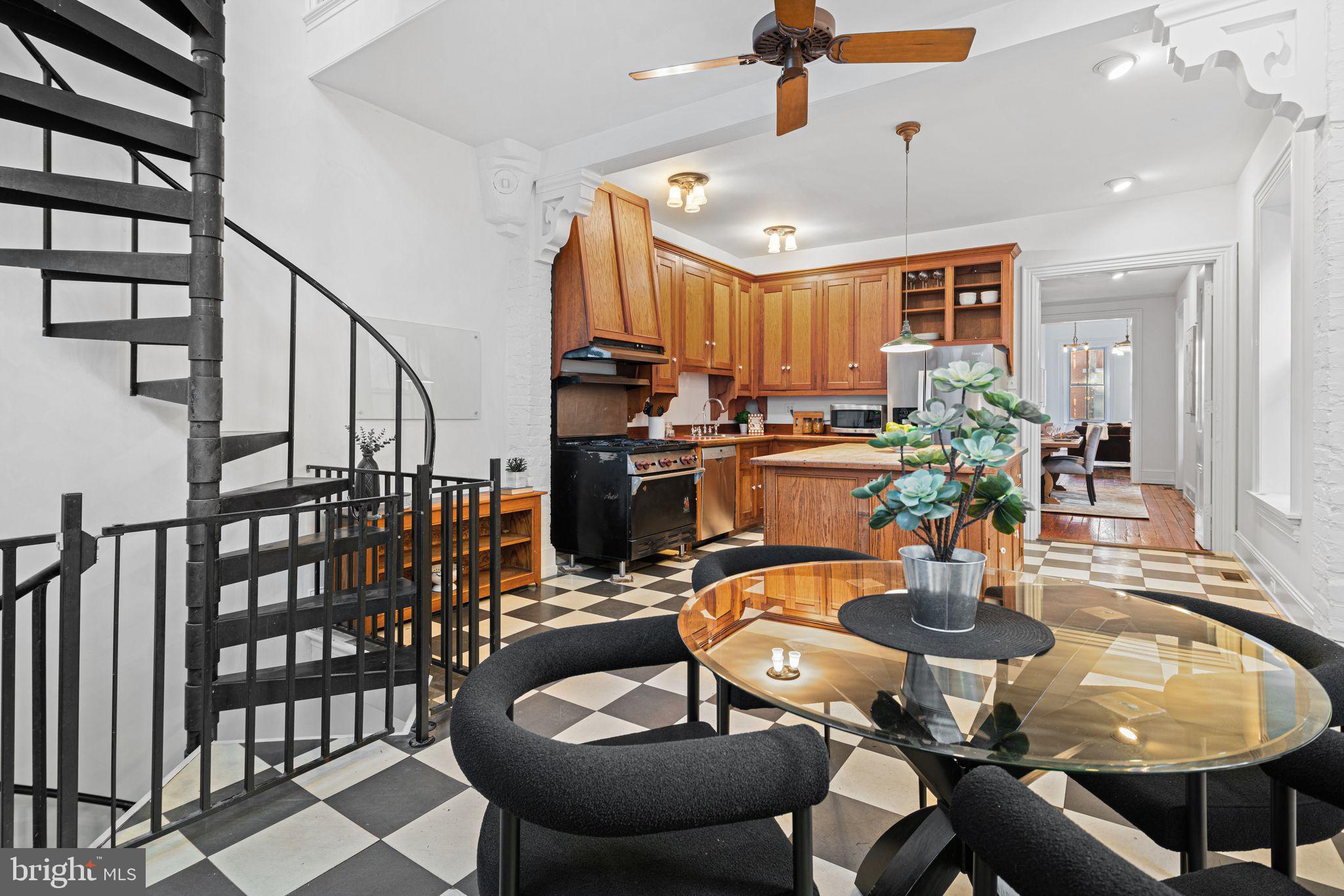 FAIRMOUNT - Residential