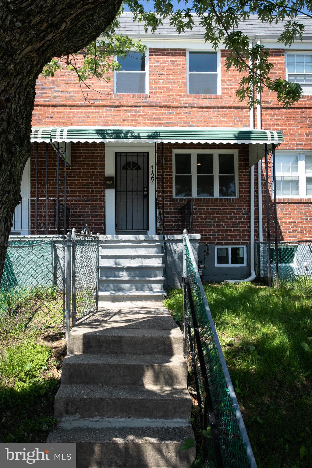 EDMONDSON VIILLAGE - Residential