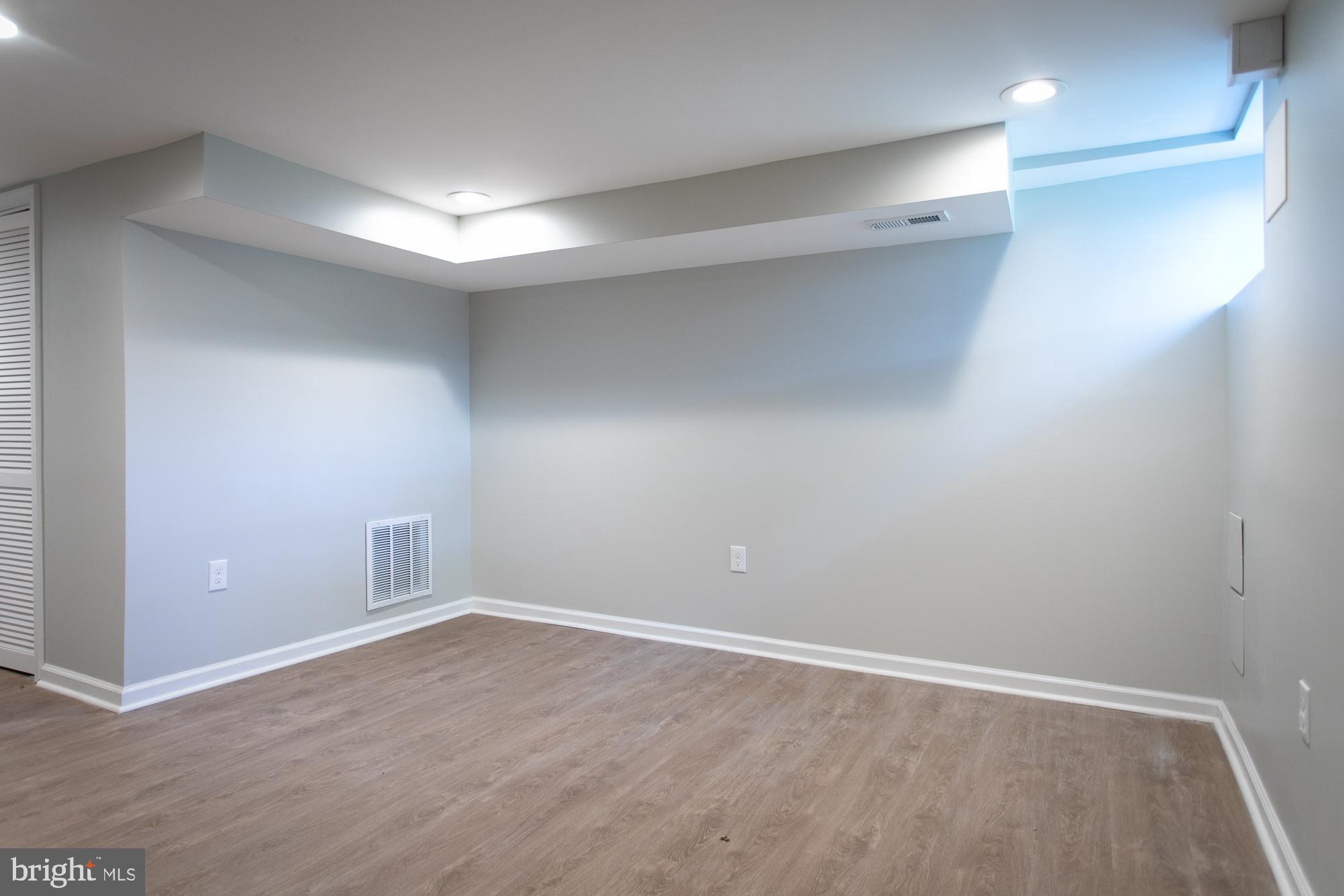 EDMONDSON VIILLAGE - Residential