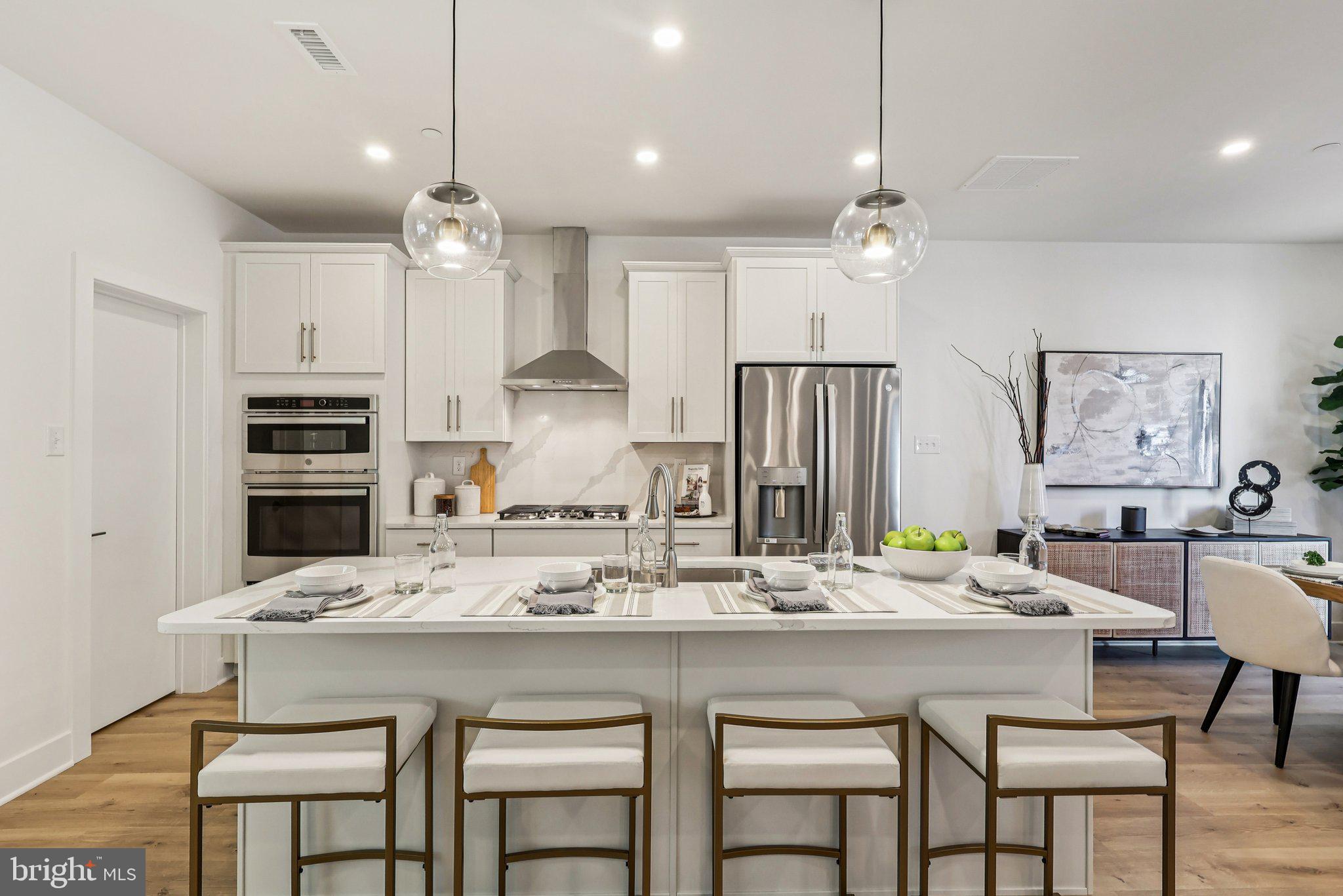 RIVER PLACE - Residential