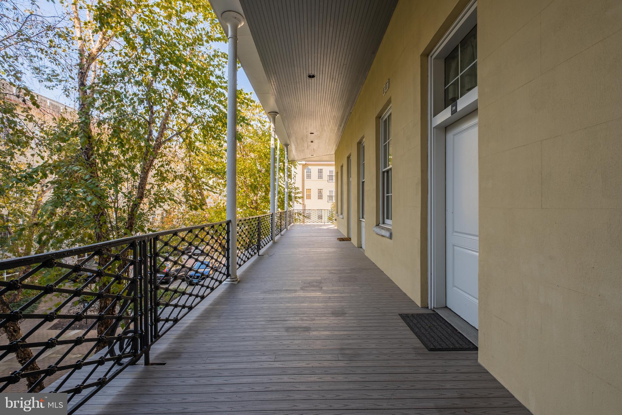 NAVAL SQUARE - Residential Lease