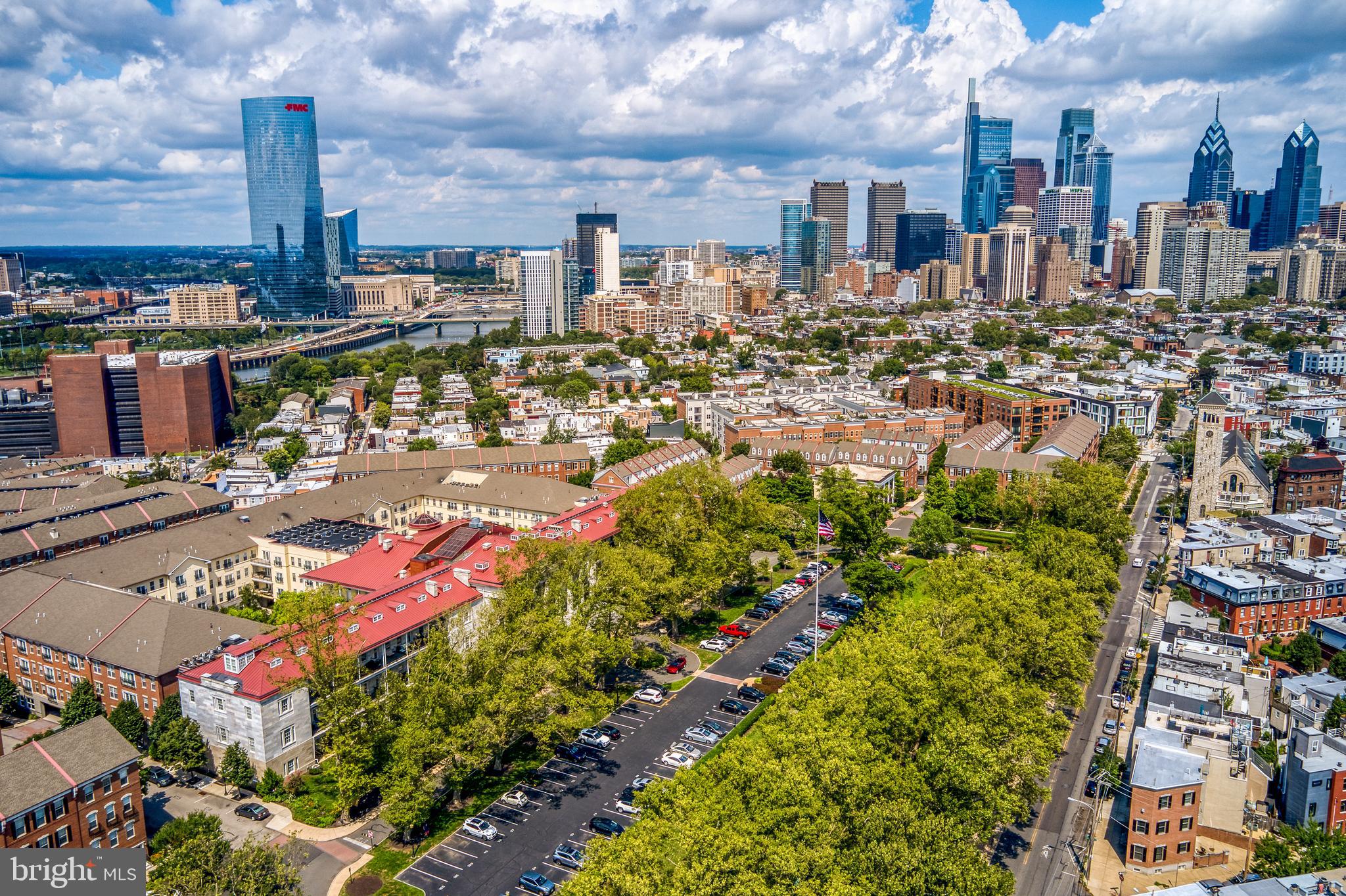 NAVAL SQUARE - Residential Lease