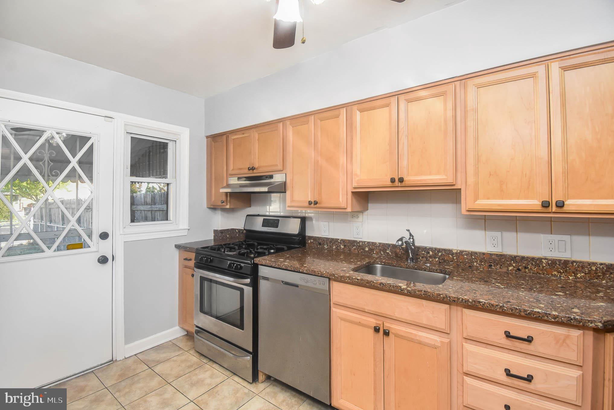 EASTWOOD - Residential Lease