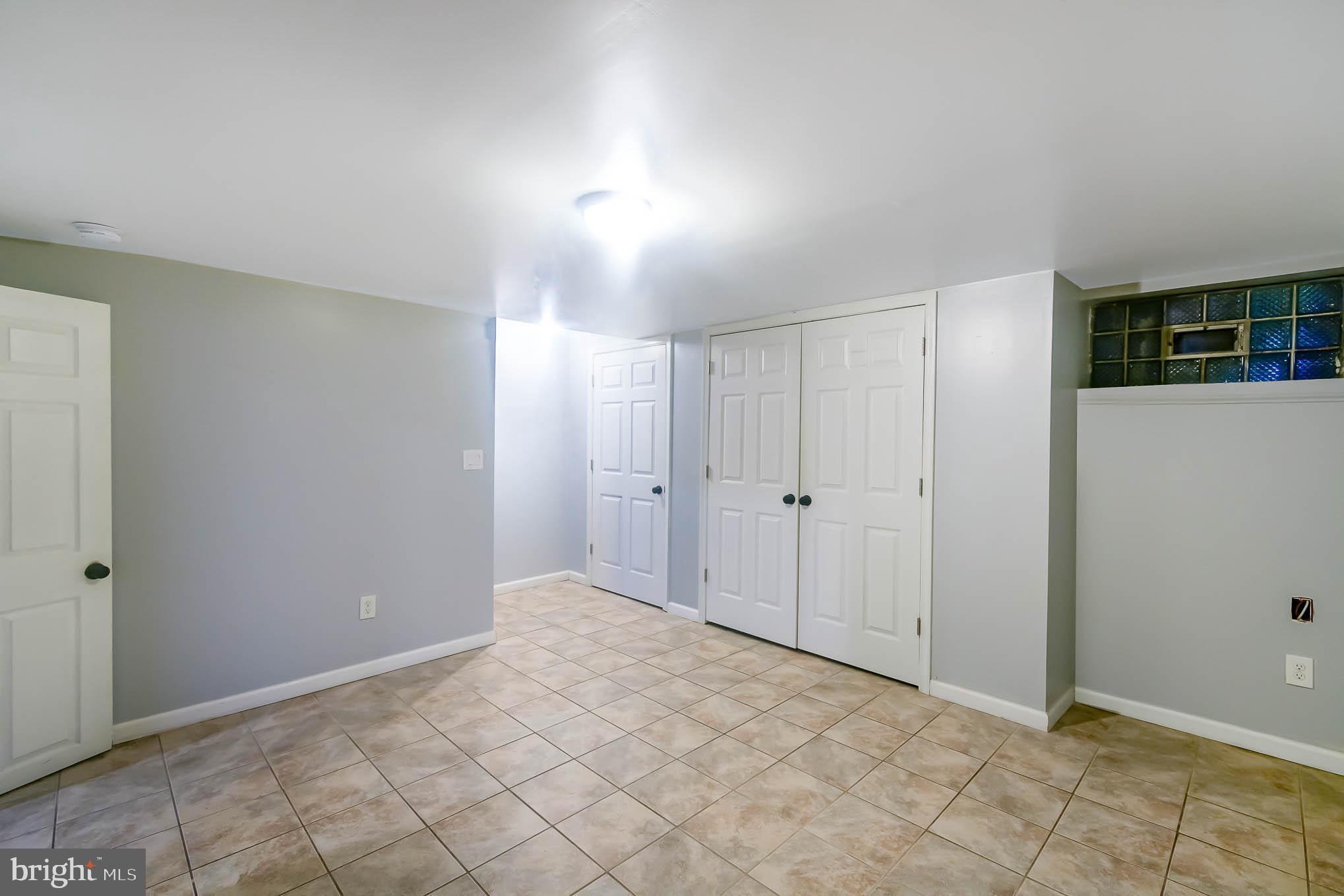 EASTWOOD - Residential Lease