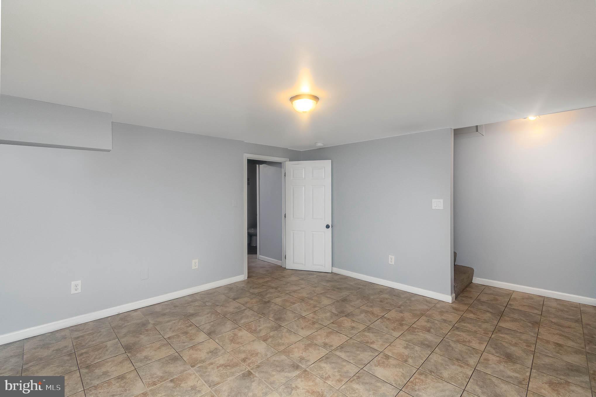 EASTWOOD - Residential Lease