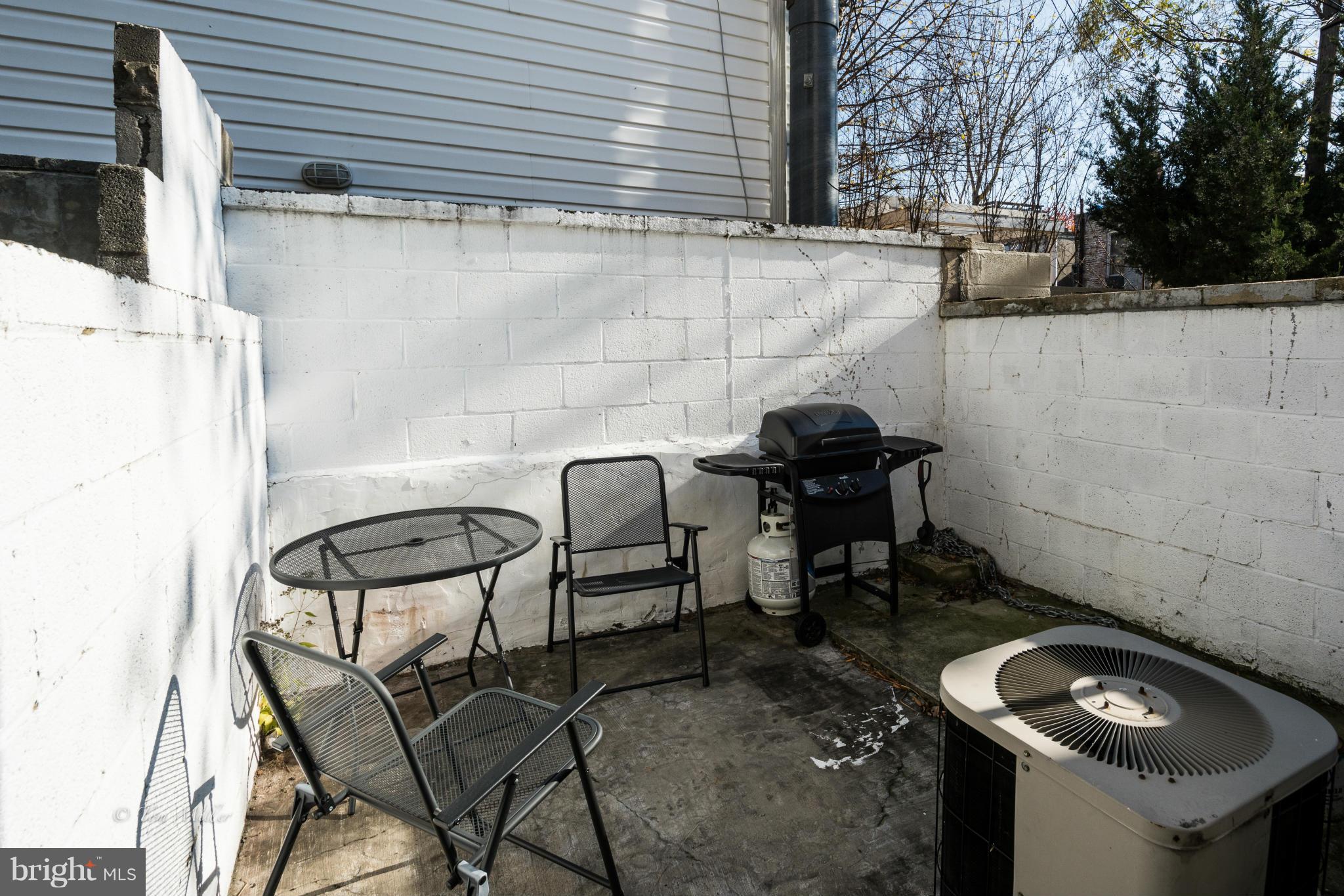 BUTCHER'S HILL - Residential