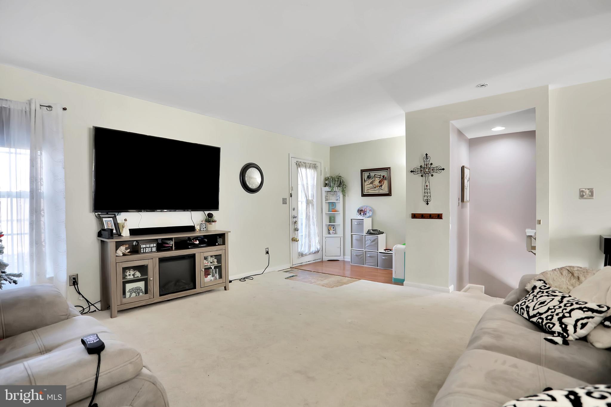 HUPPS RIDGE - Residential