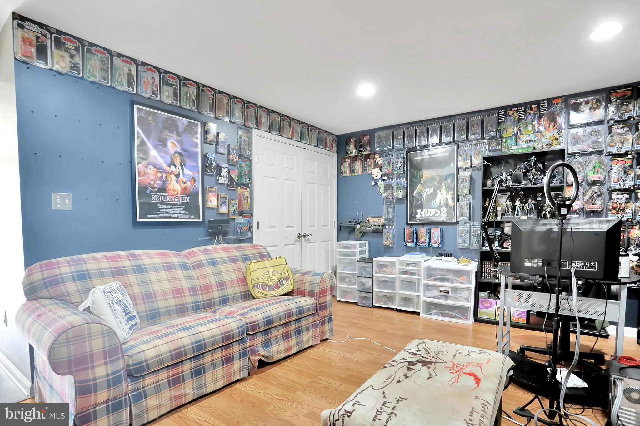 HUPPS RIDGE - Residential