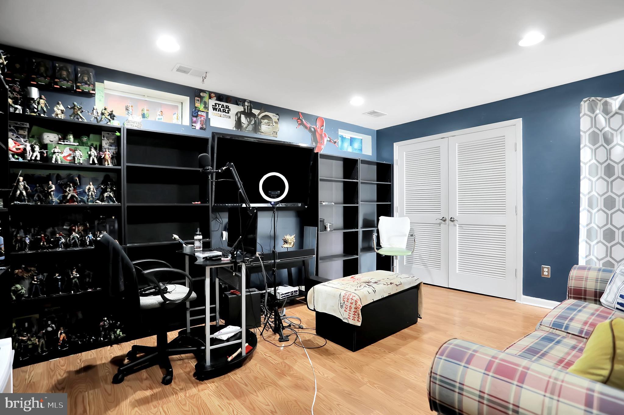 HUPPS RIDGE - Residential