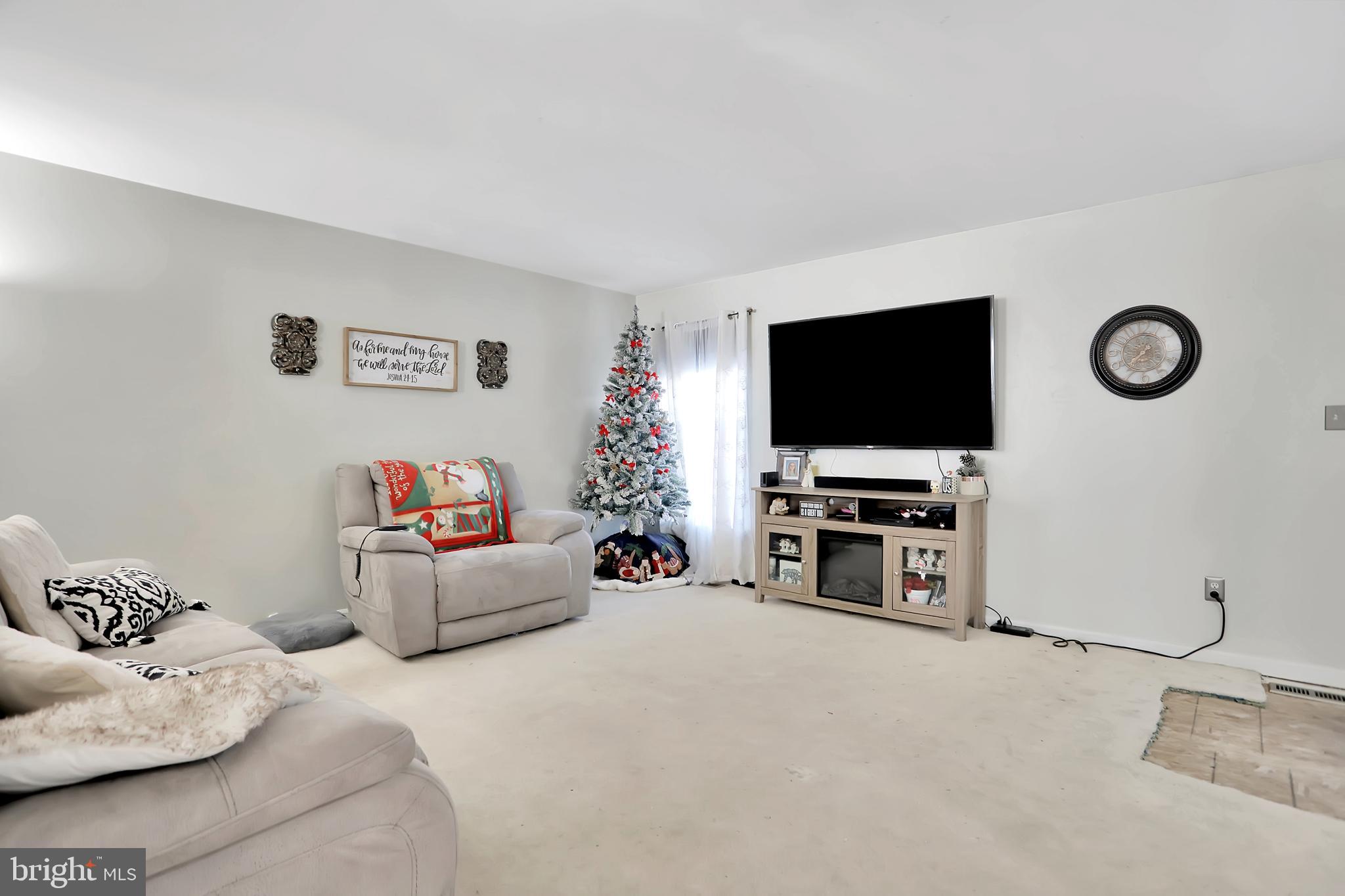 HUPPS RIDGE - Residential