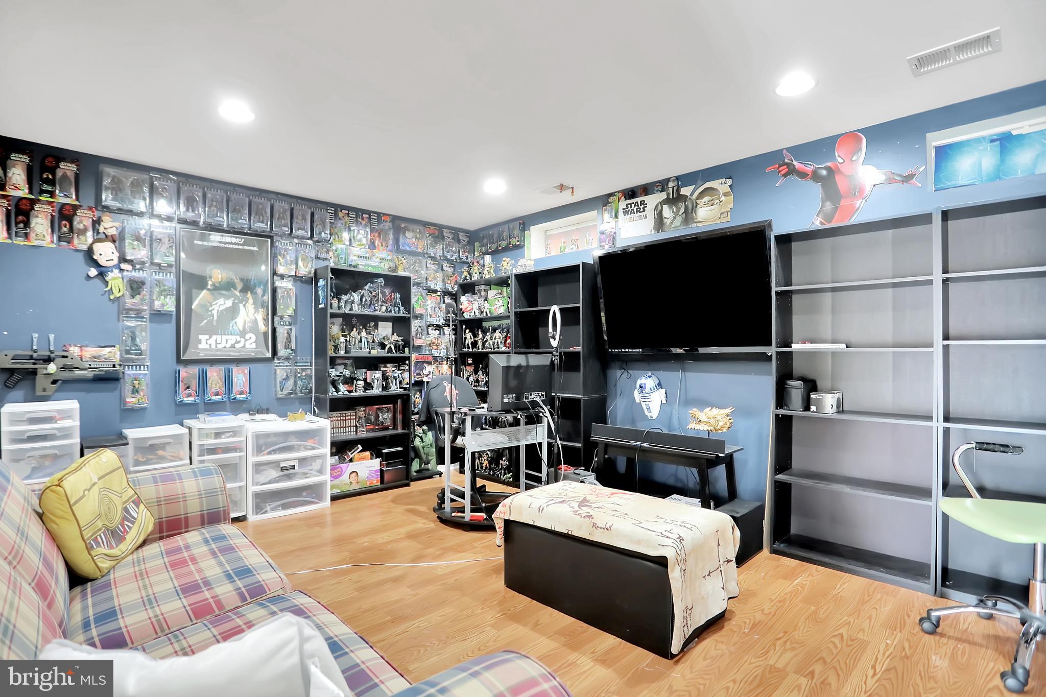 HUPPS RIDGE - Residential