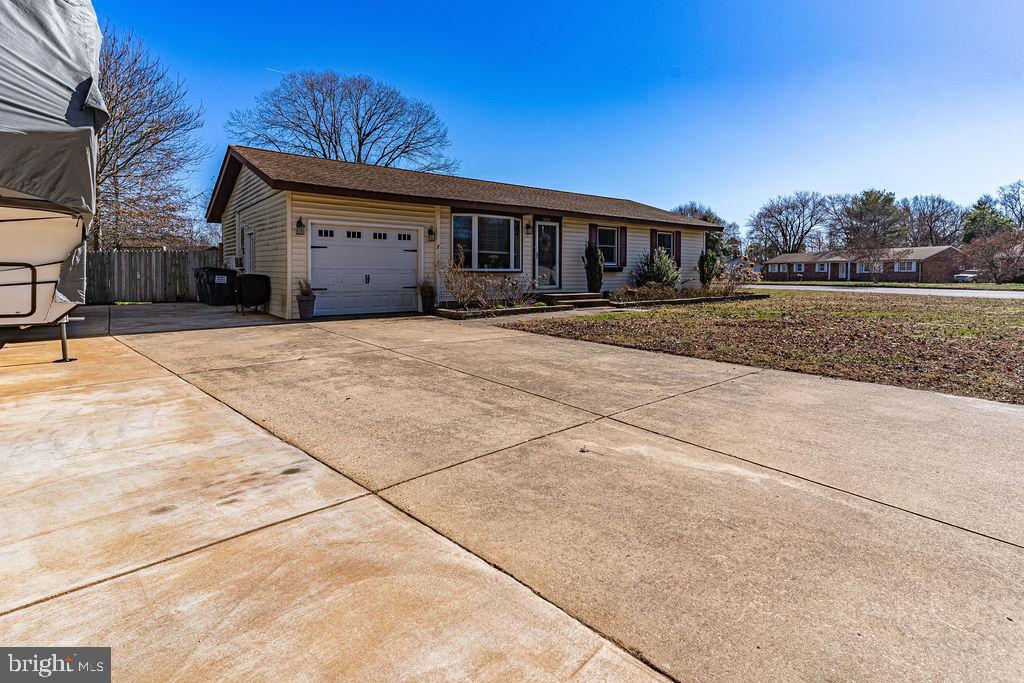 BAYBERRY ESTATES - Residential