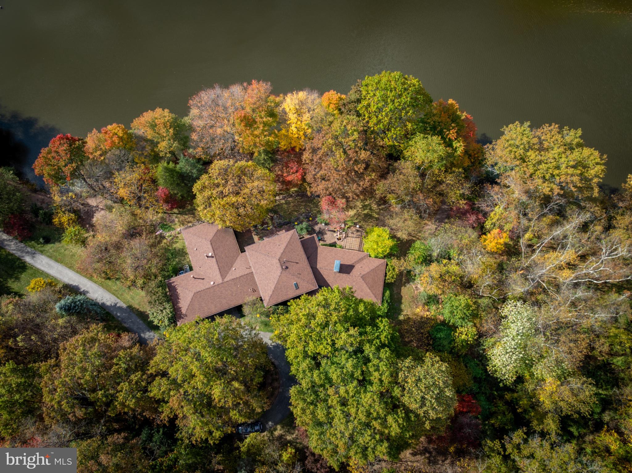 910 MALVERN DRIVE