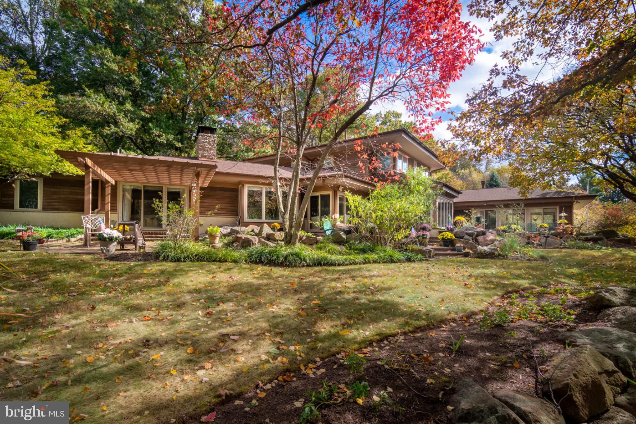 910 MALVERN DRIVE