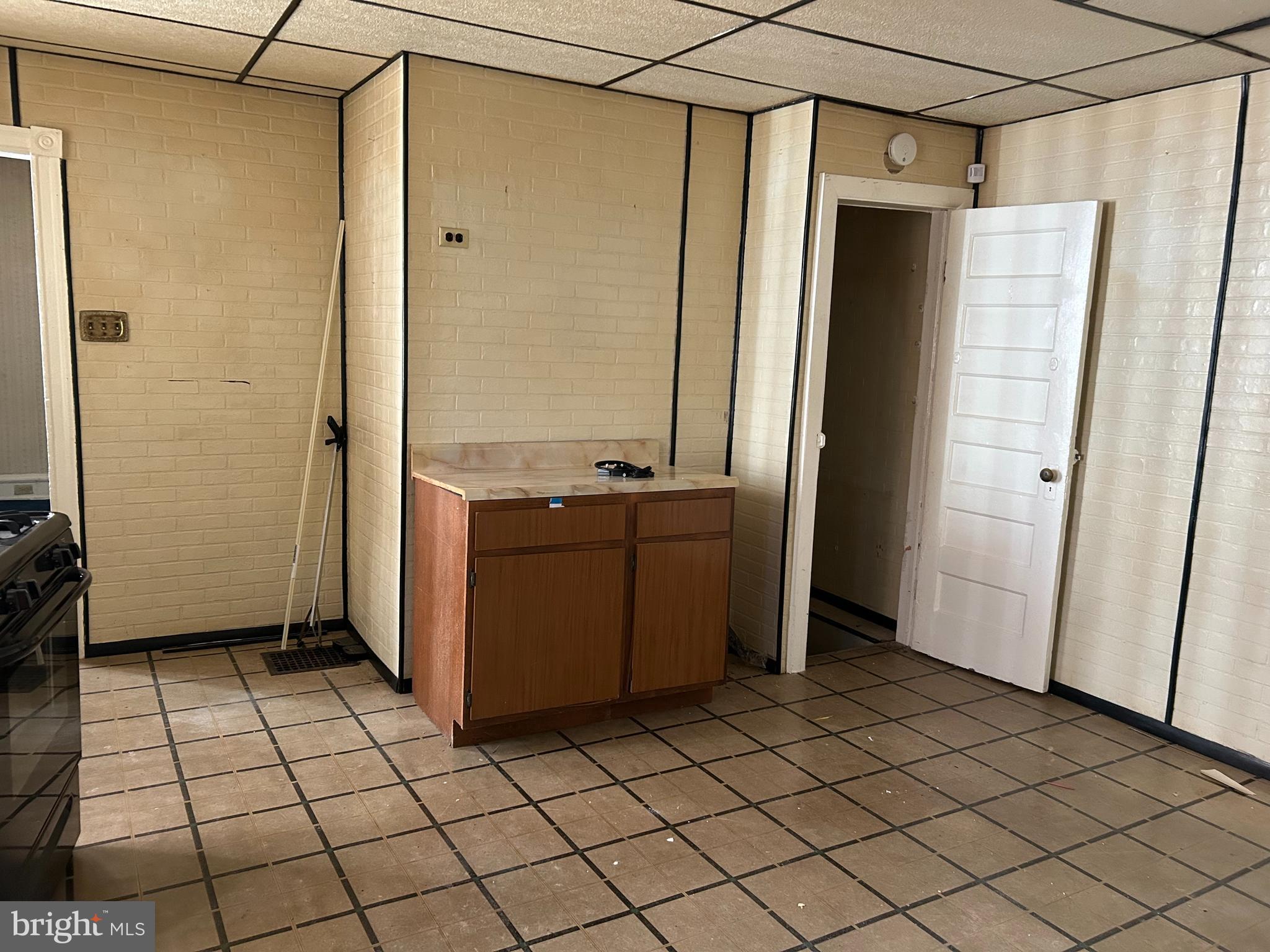 WEST PHILADELPHIA - Residential