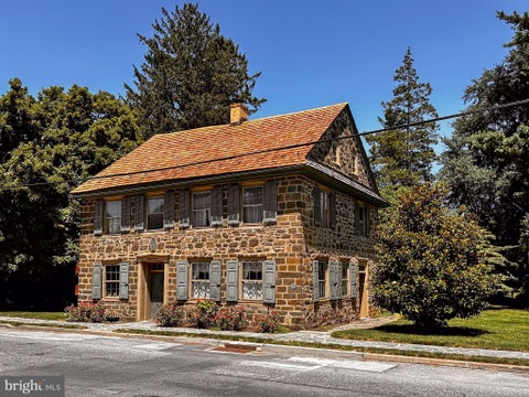 Photo of 27 E Main Street, STRASBURG, PA 17579 (MLS # PALA2094568)
