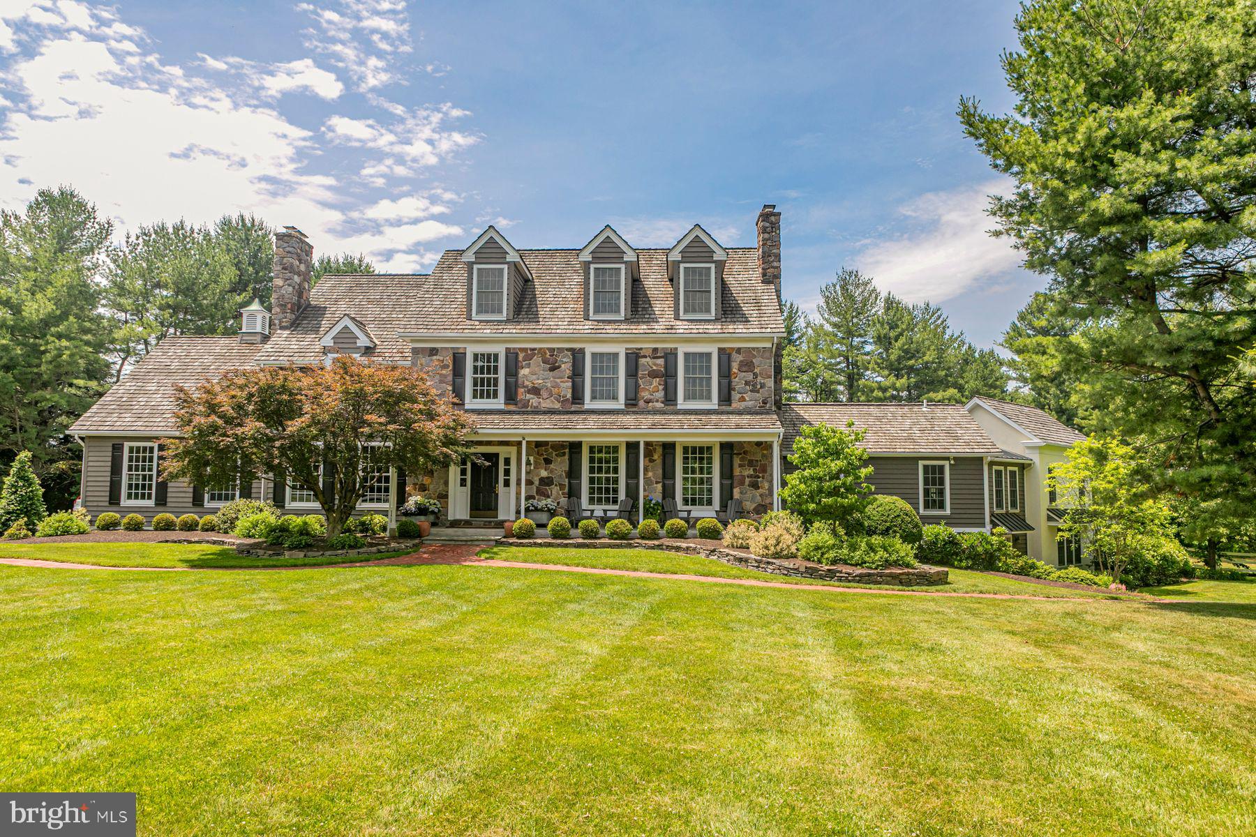 12 CRESTWOOD CIRCLE
