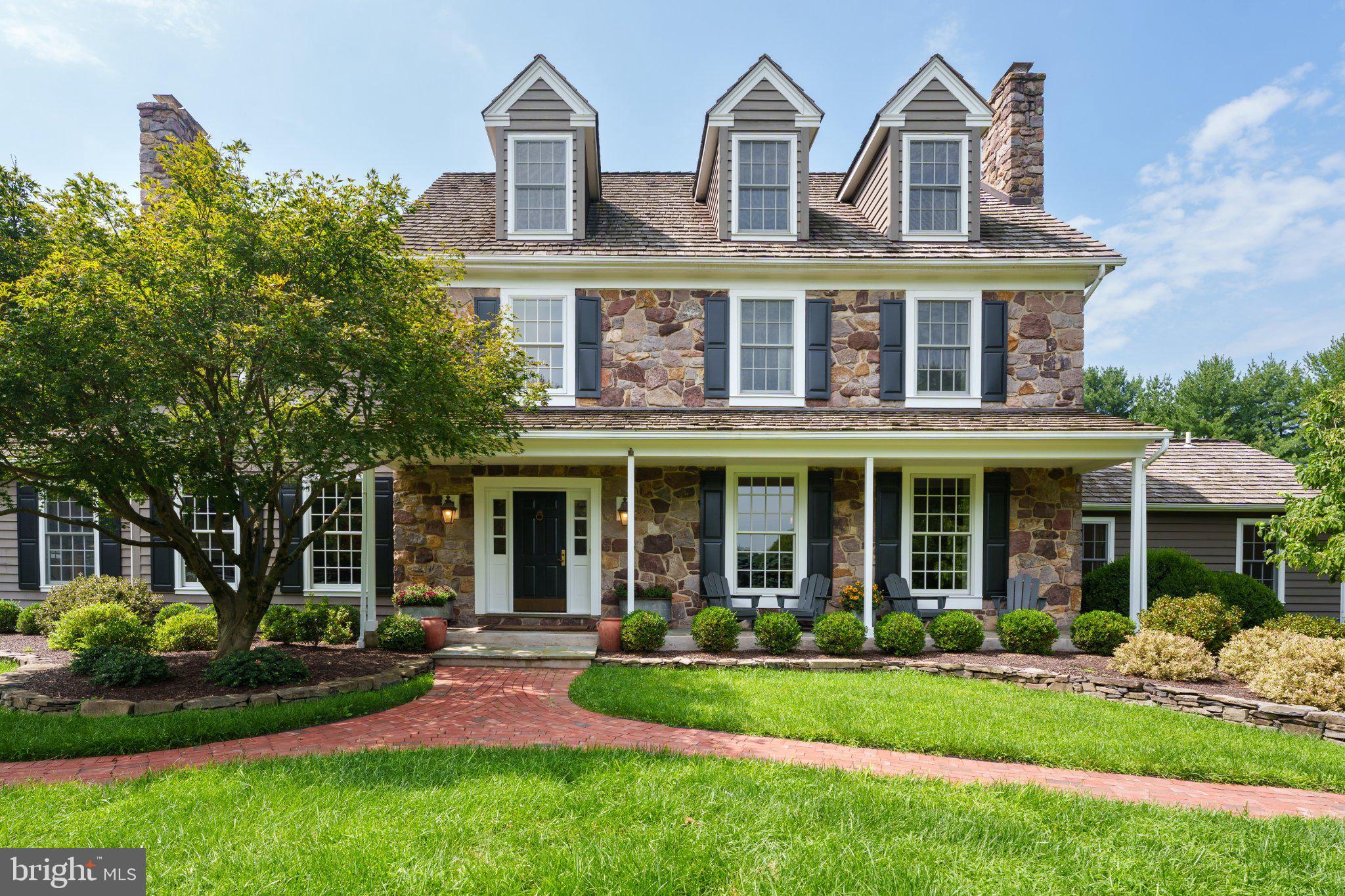 12 CRESTWOOD CIRCLE