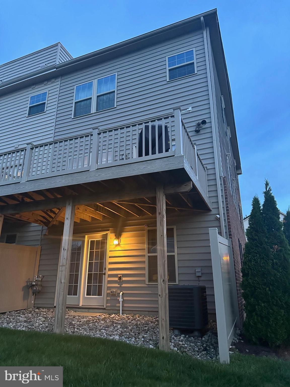 OAKDALE VILLAGE - Residential Lease