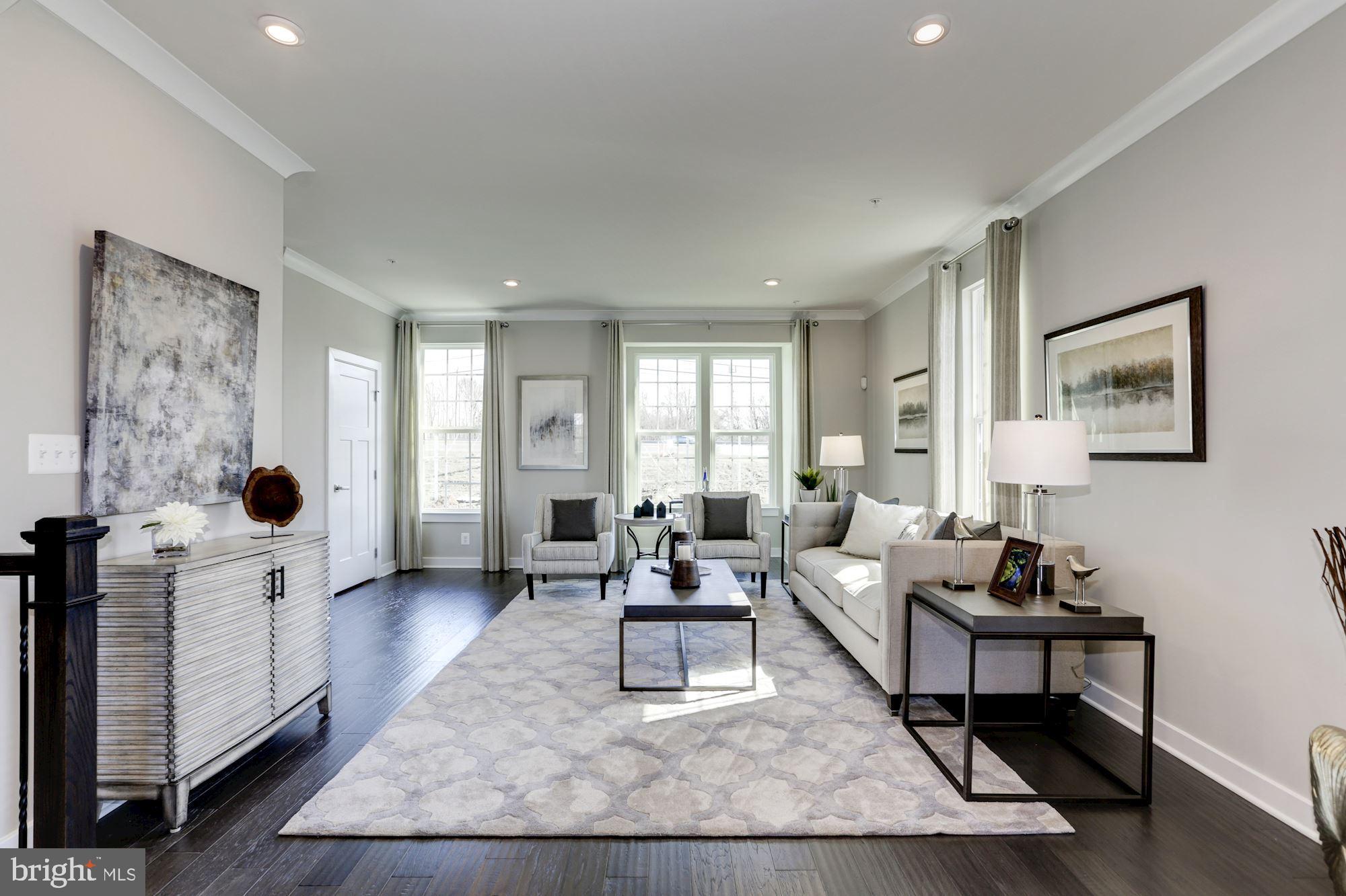 OAKDALE VILLAGE - Residential Lease