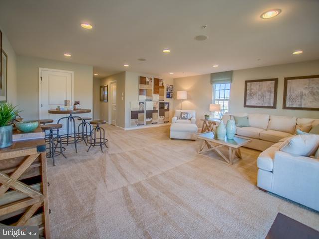 OAKDALE VILLAGE - Residential Lease