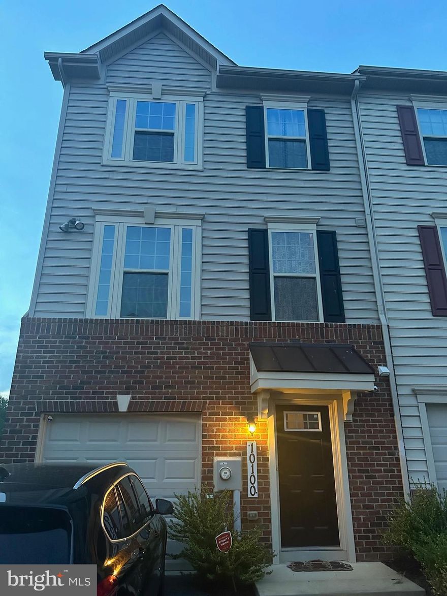 Around 2300 Sqft fin,3BR,2FB,2HB Ryan End Unit Model Town home. Granite counters, Steel appliances, Hardwood floors, Deck and Patio. Walkable to the top rated Oakdale School District. Easy commute to Howard and Montgomery County- Minutes to Downtown Frederick- Less than 1 mile to I-70 and located off Rt. 144. Convenient to shopping and dining.  Smoking is not allowed. Pets allowed on a case by case. Immediately available to occupy.