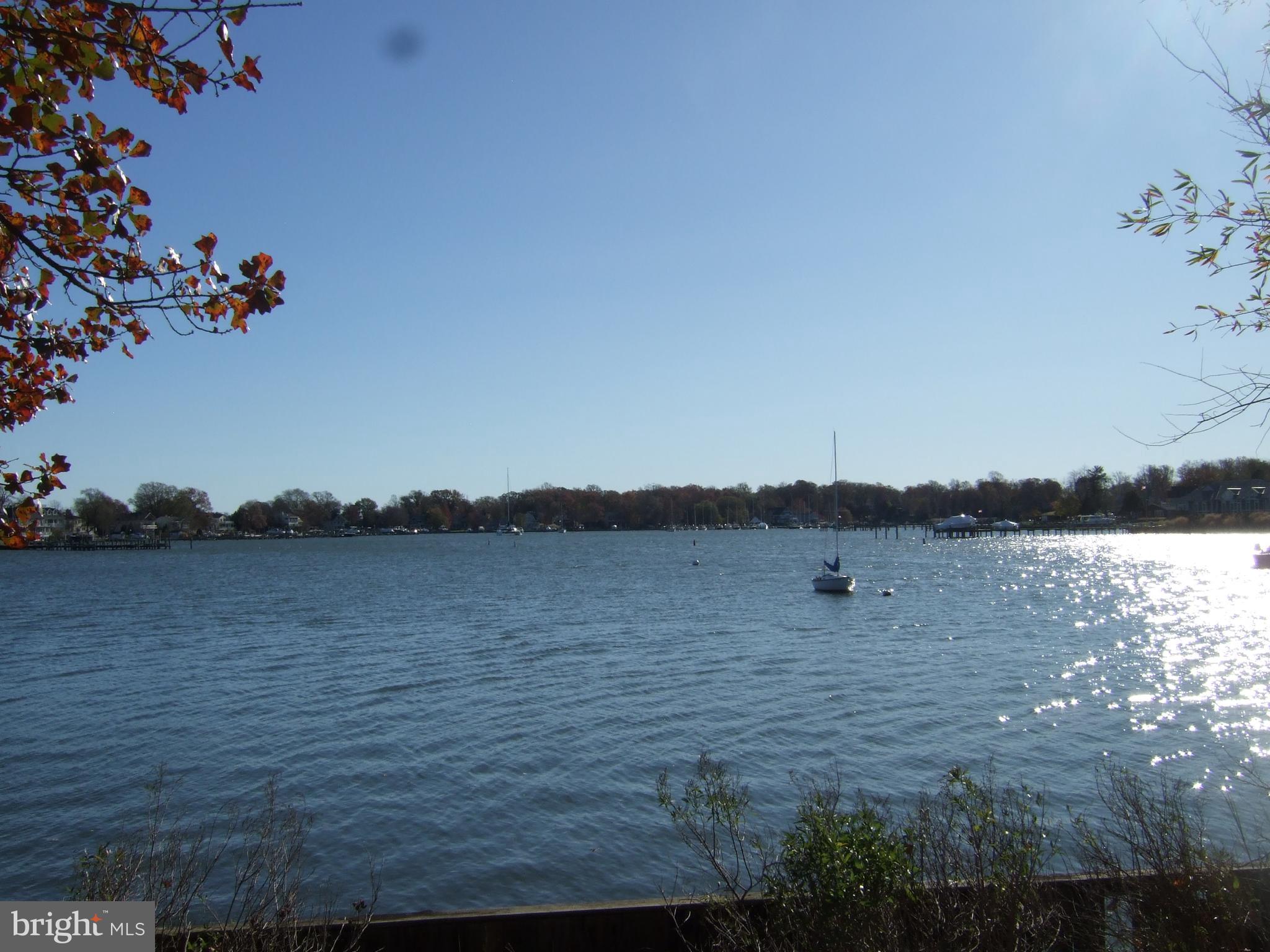 ANNAPOLIS ROADS - Land