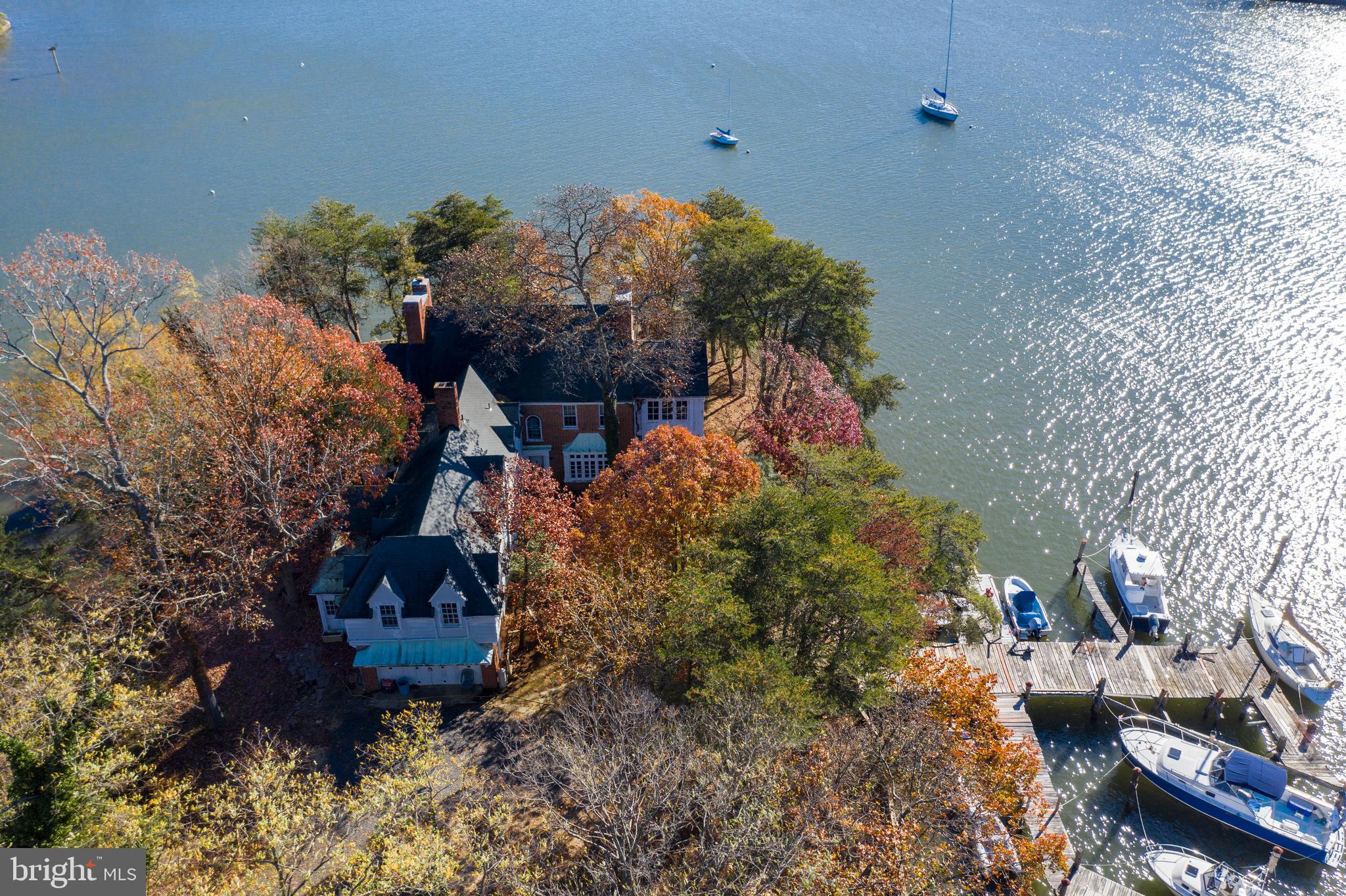 ANNAPOLIS ROADS - Land