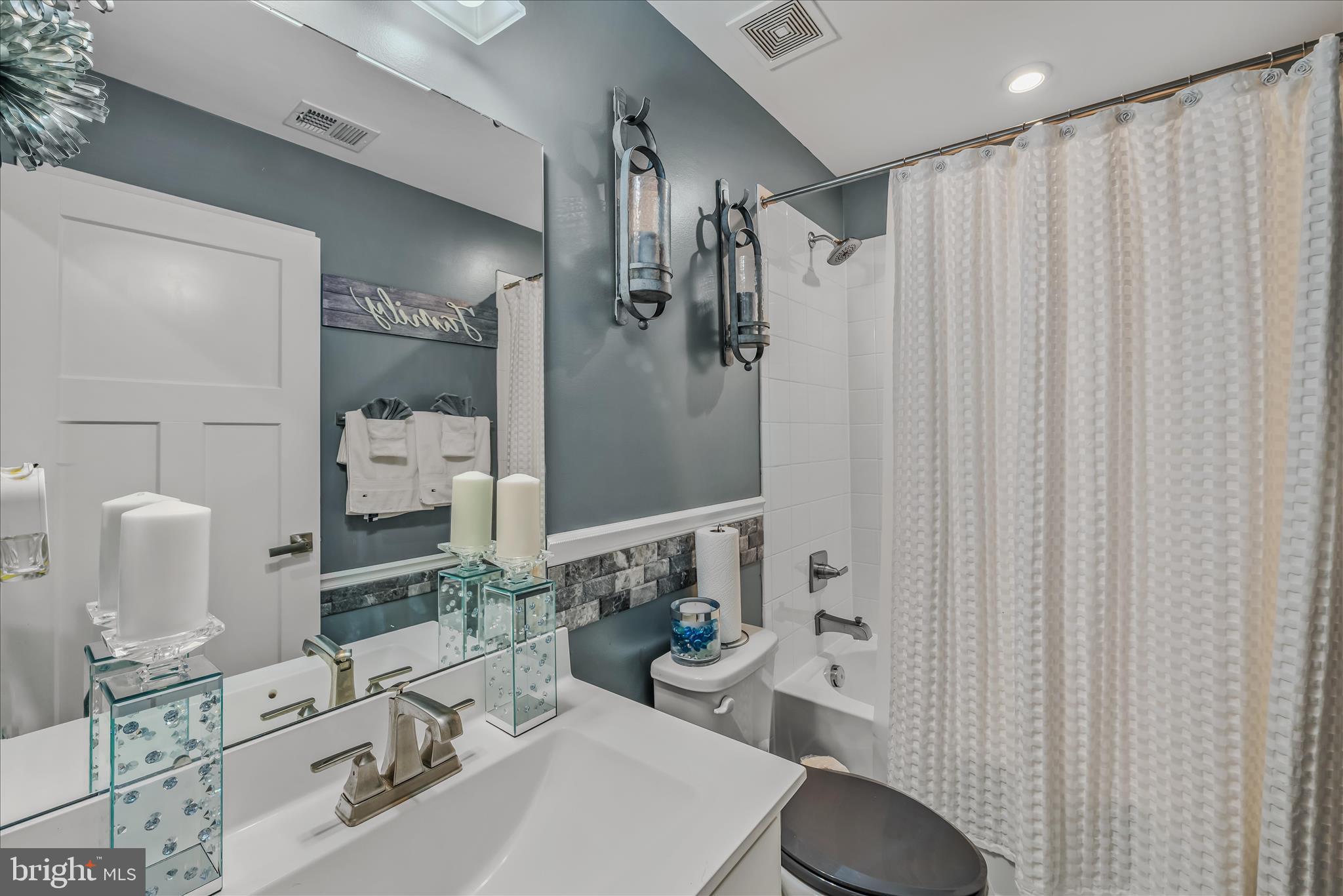 POTOMAC STATION - Residential